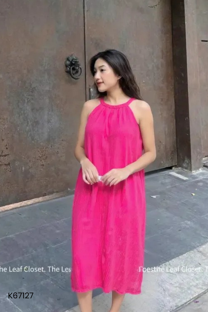 váy cổ yếm hồng đậm