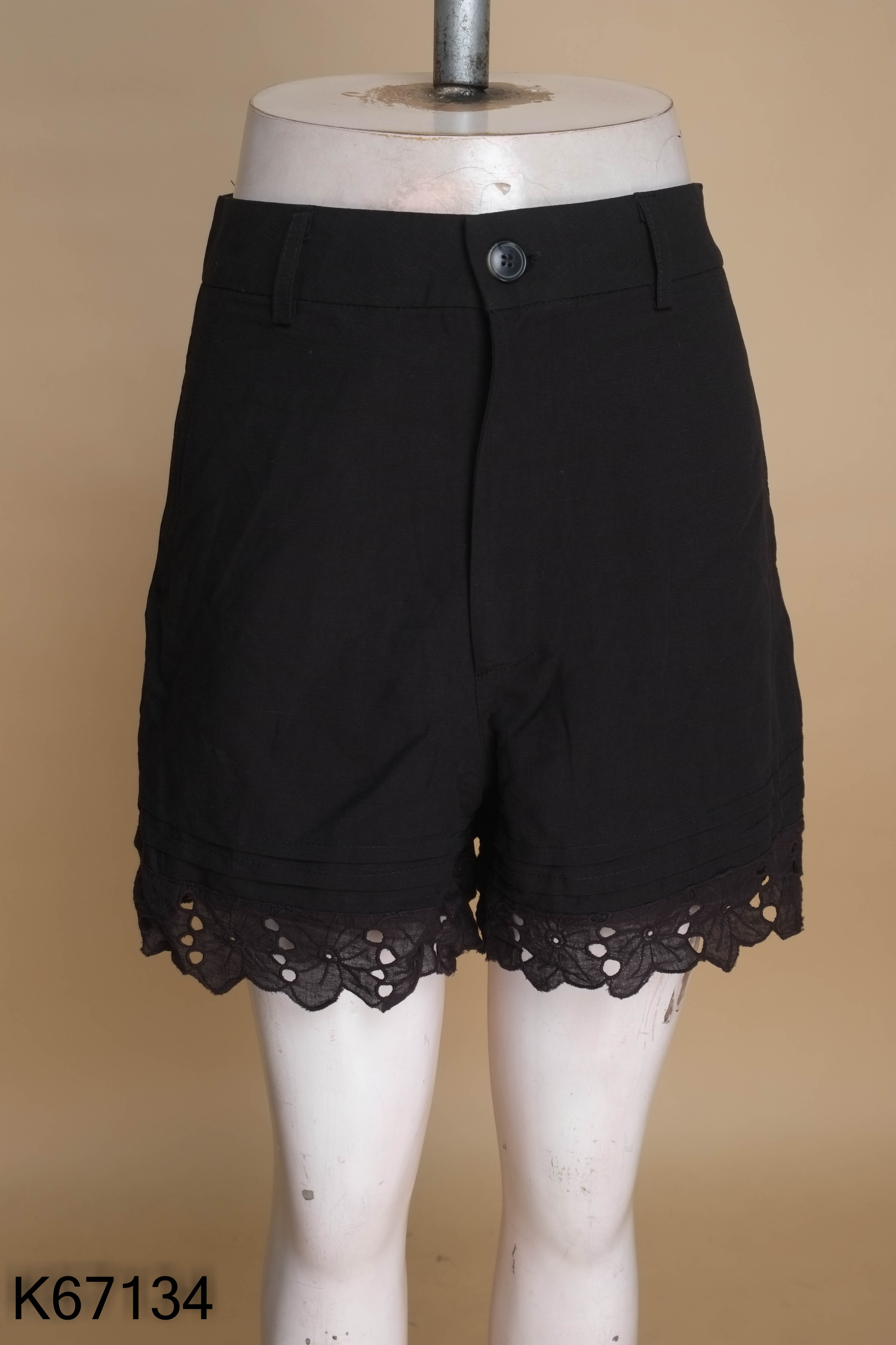 Quần ZARA( xuất) đen phối ren