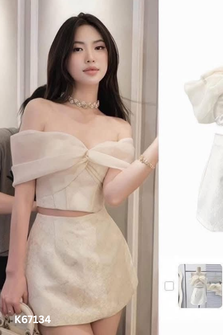 SET áo cúp ngực be+ chân váy