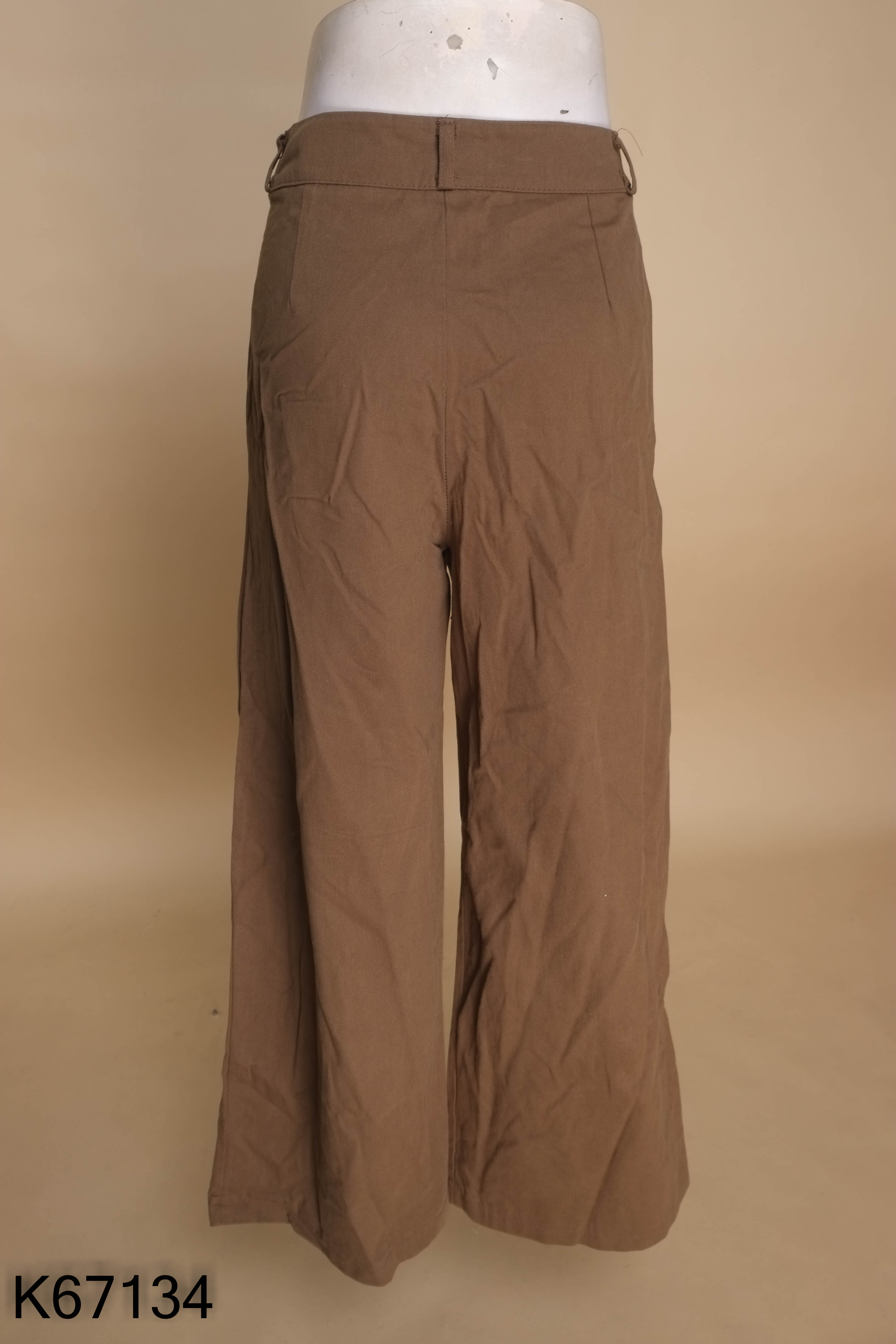 Quần jeans nâu suông