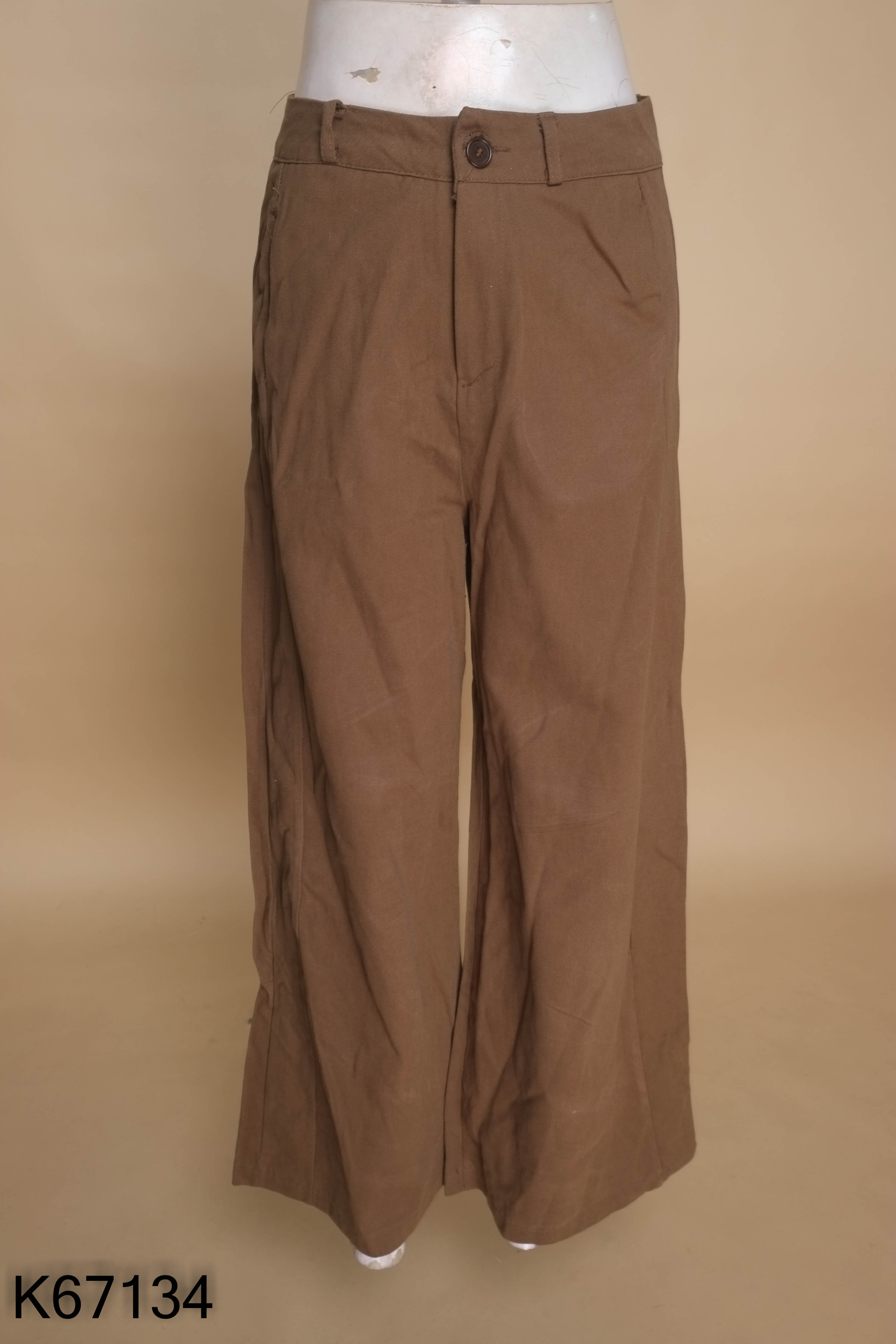 Quần jeans nâu suông