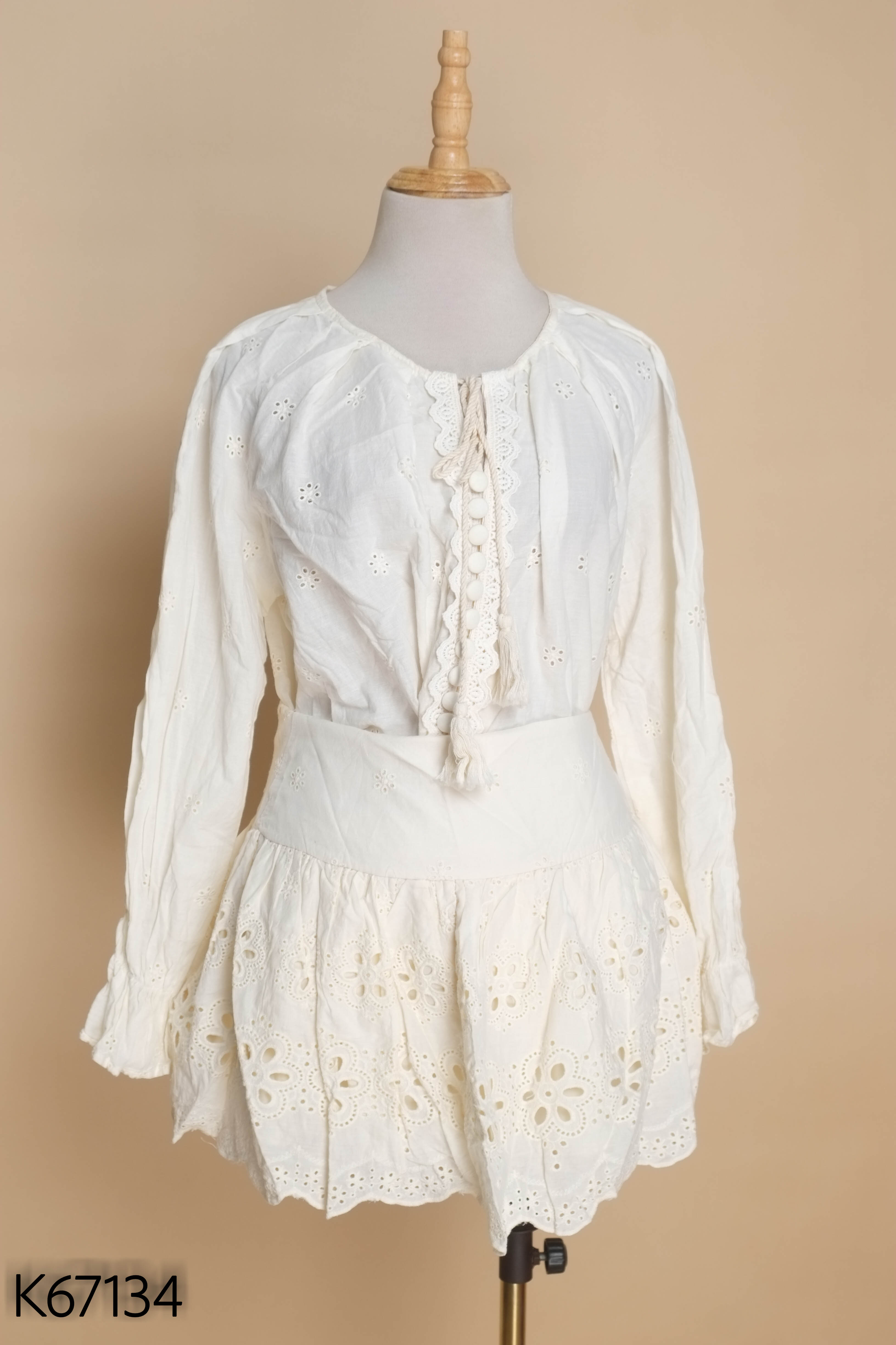 NEWTAG Set Áo trắng ren MINA + Chân váy trắng