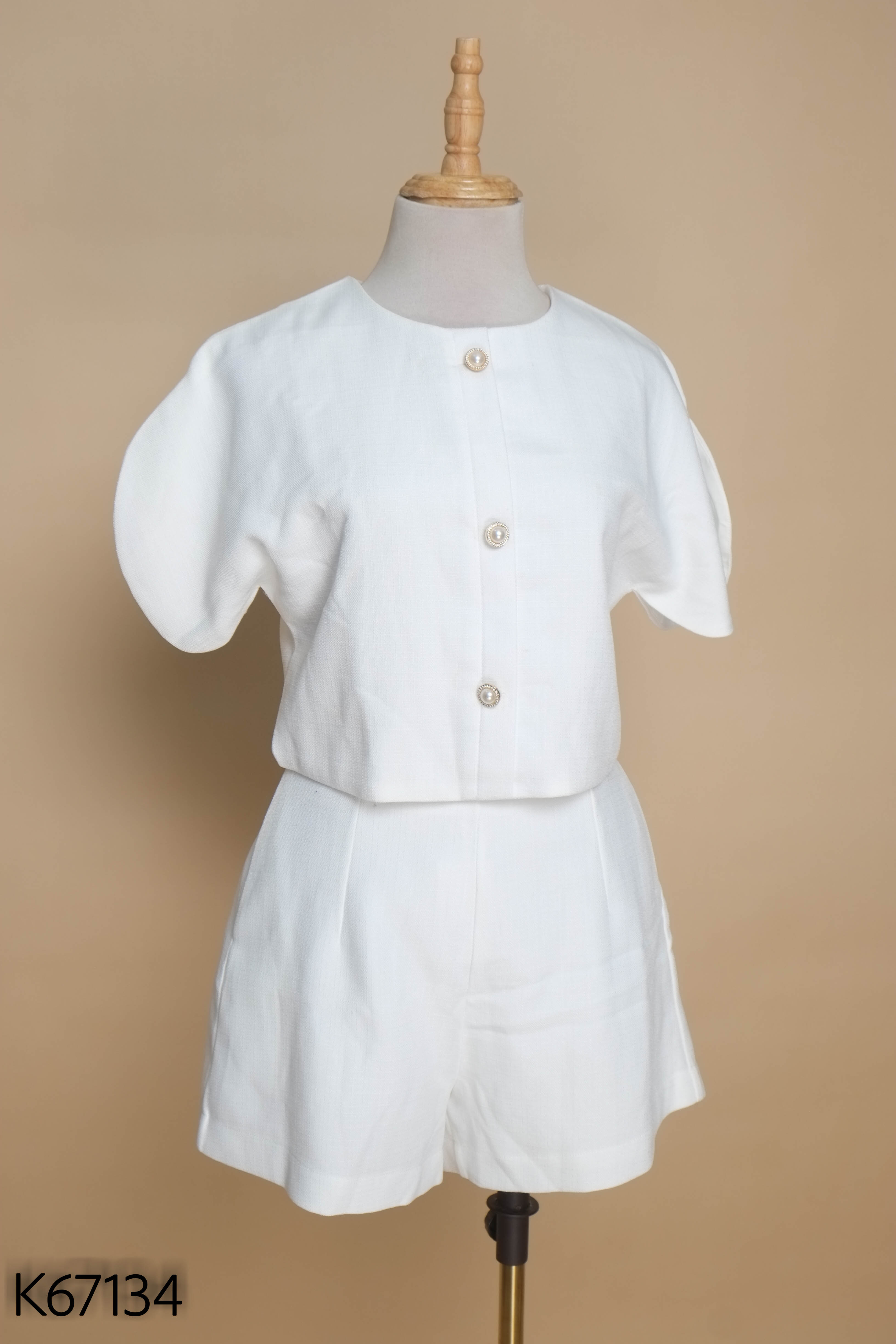 NEWTAG SET Áo trắng phối khuy + Quần trắng