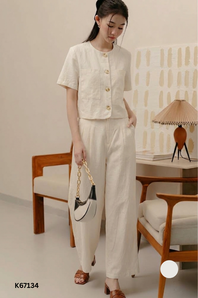 NEWTAG SET Áo be ES STUIDO + Quần dài be