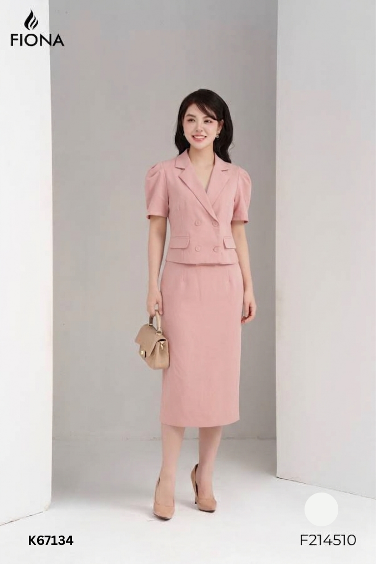 SET Áo hồng phối khuy + Chân váy hồng