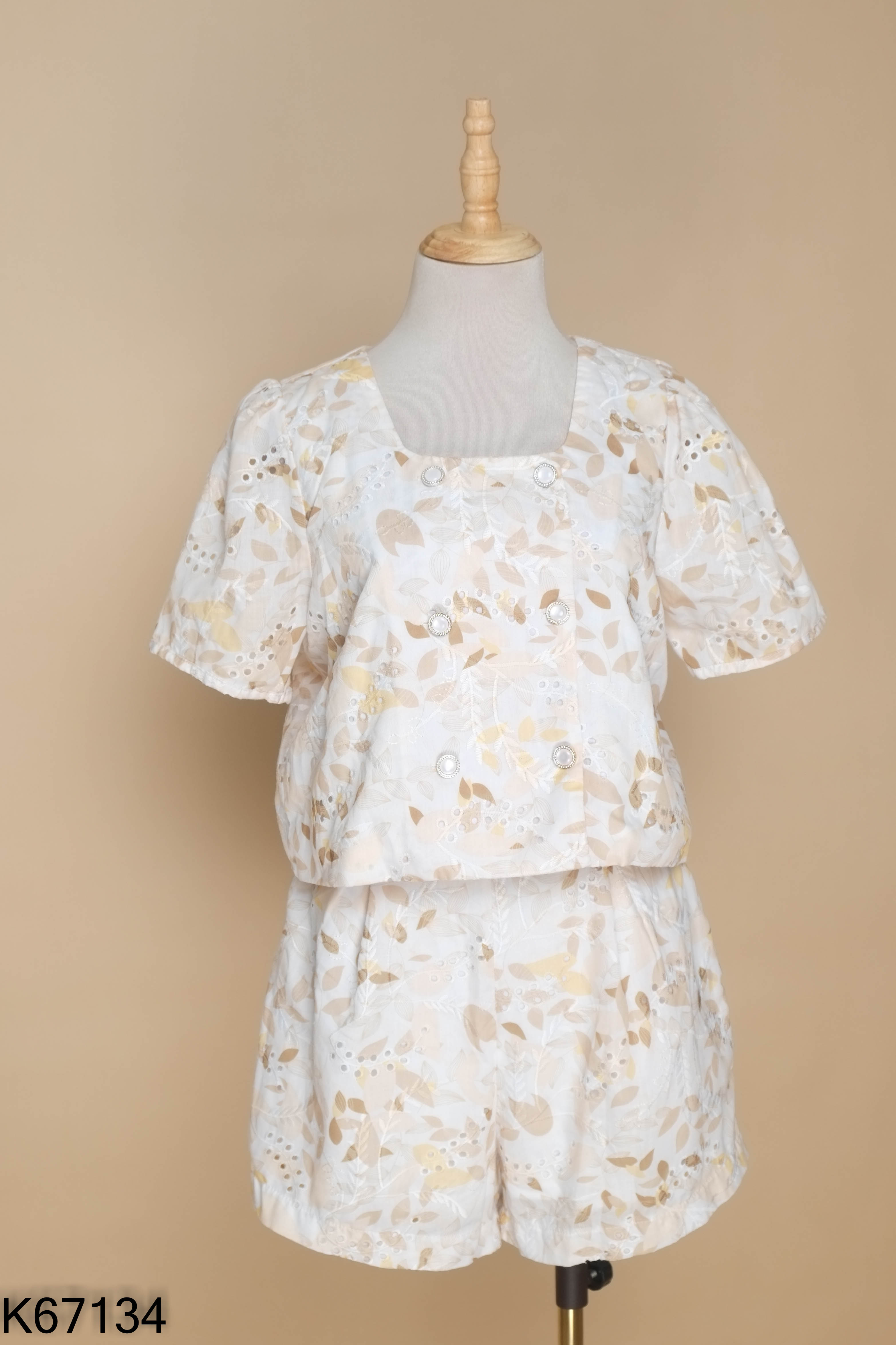 Set áo + quần short be họa tiết