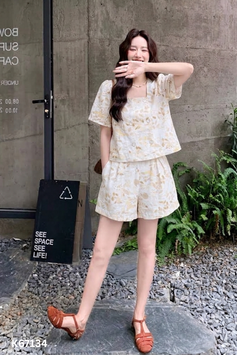 Set áo + quần short be họa tiết
