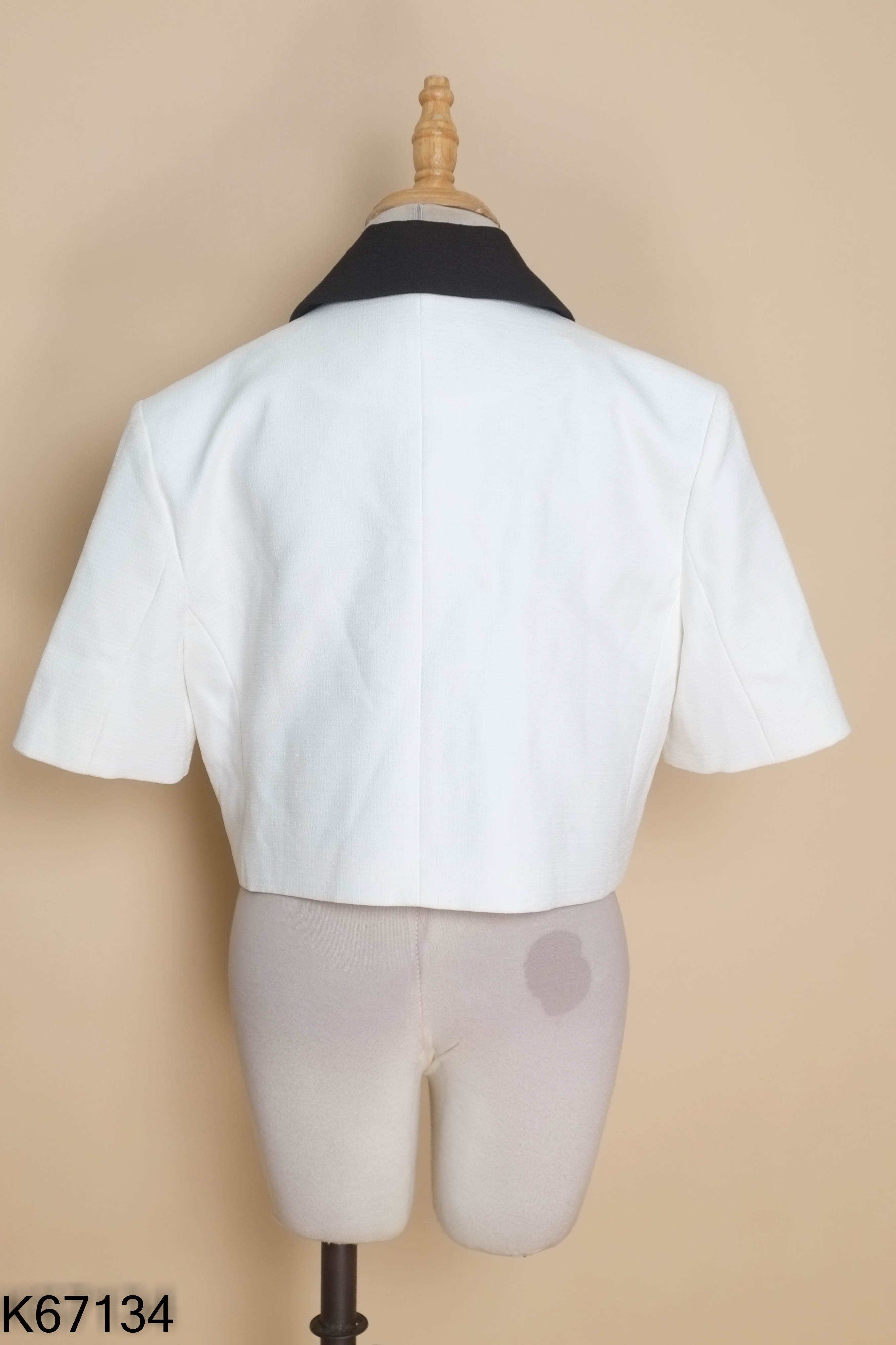 NEWTAG áo blazer trắng cổ đen