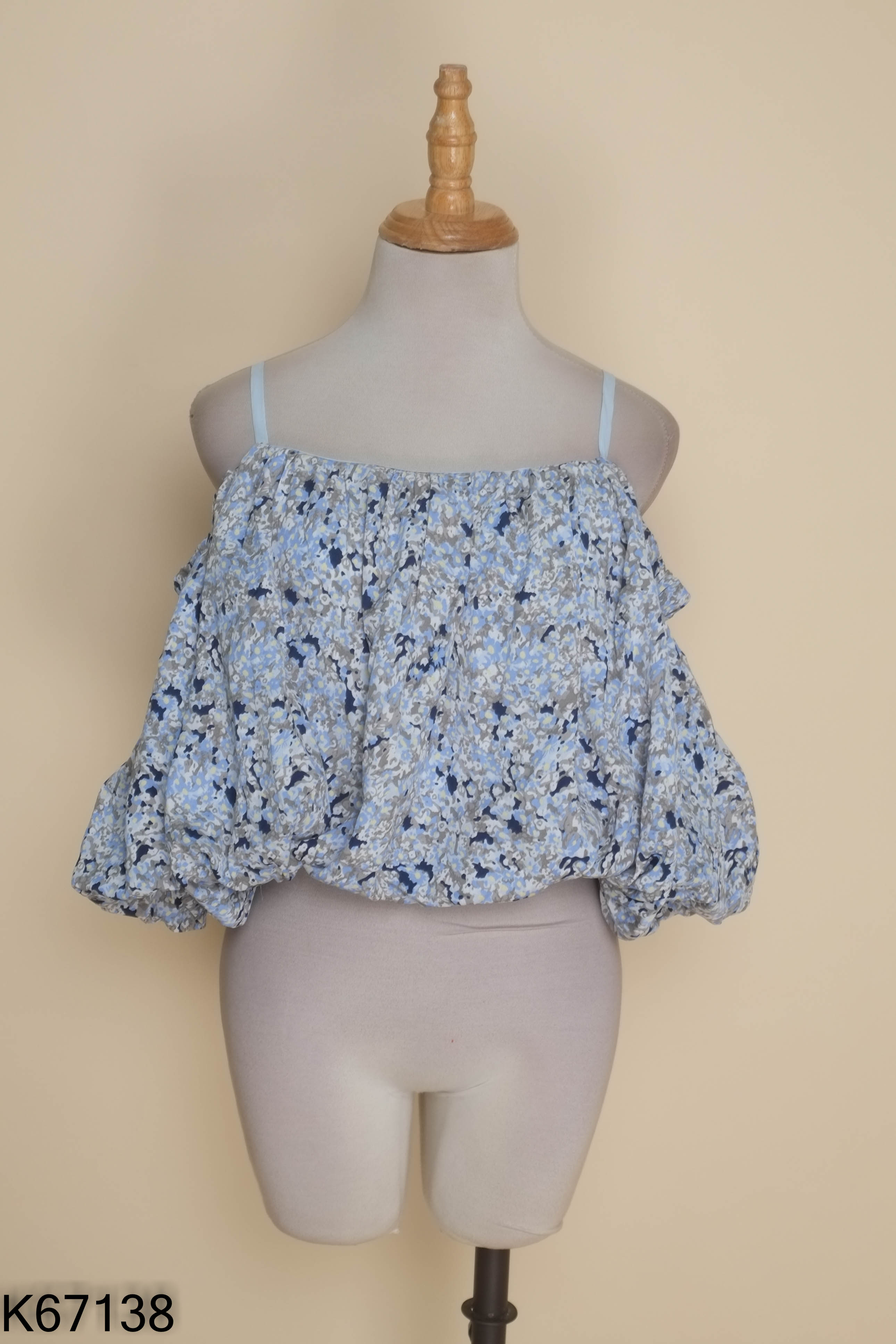 Áo croptop bí hoa nhí