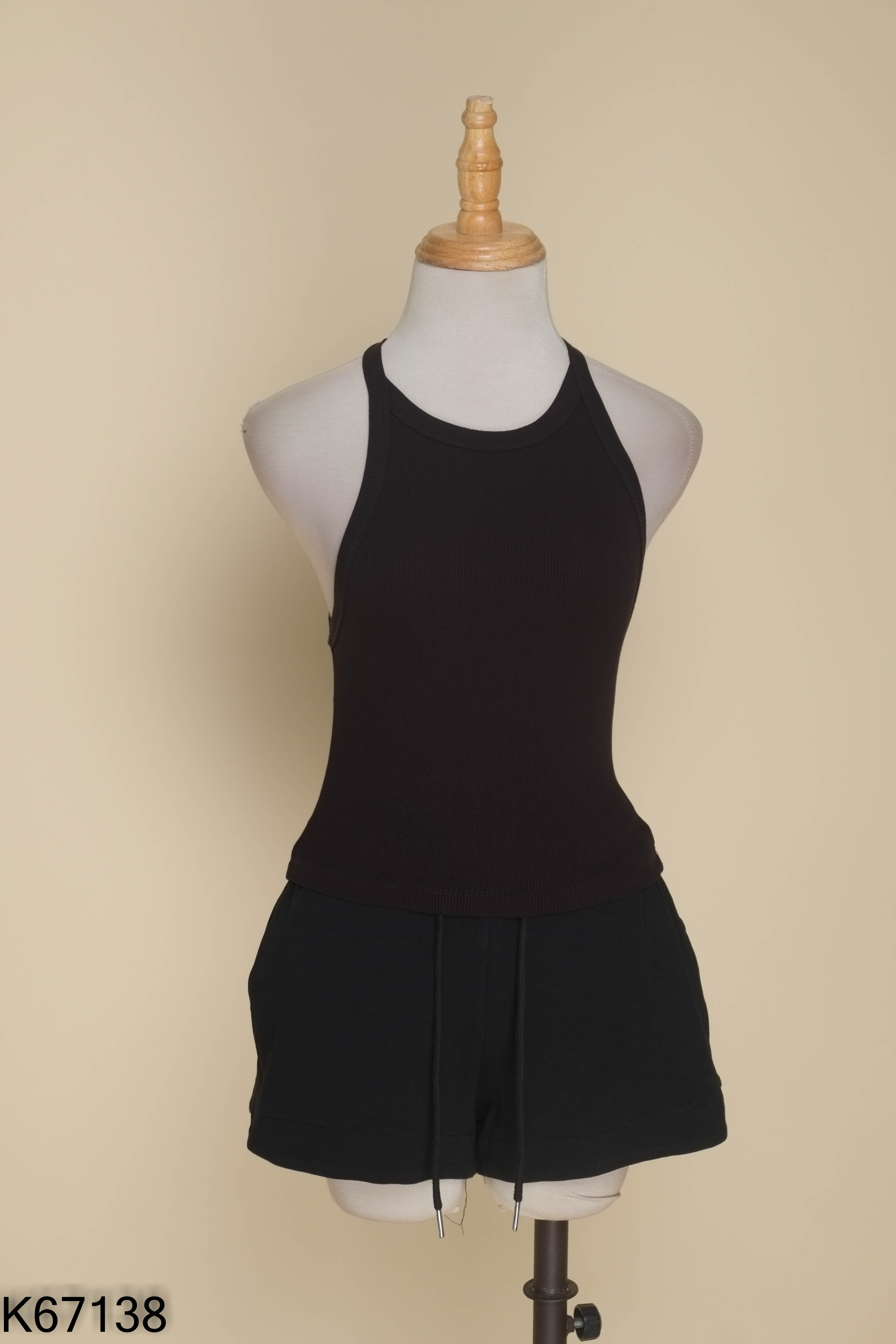 SET Áo hai dây đen + quần short đen