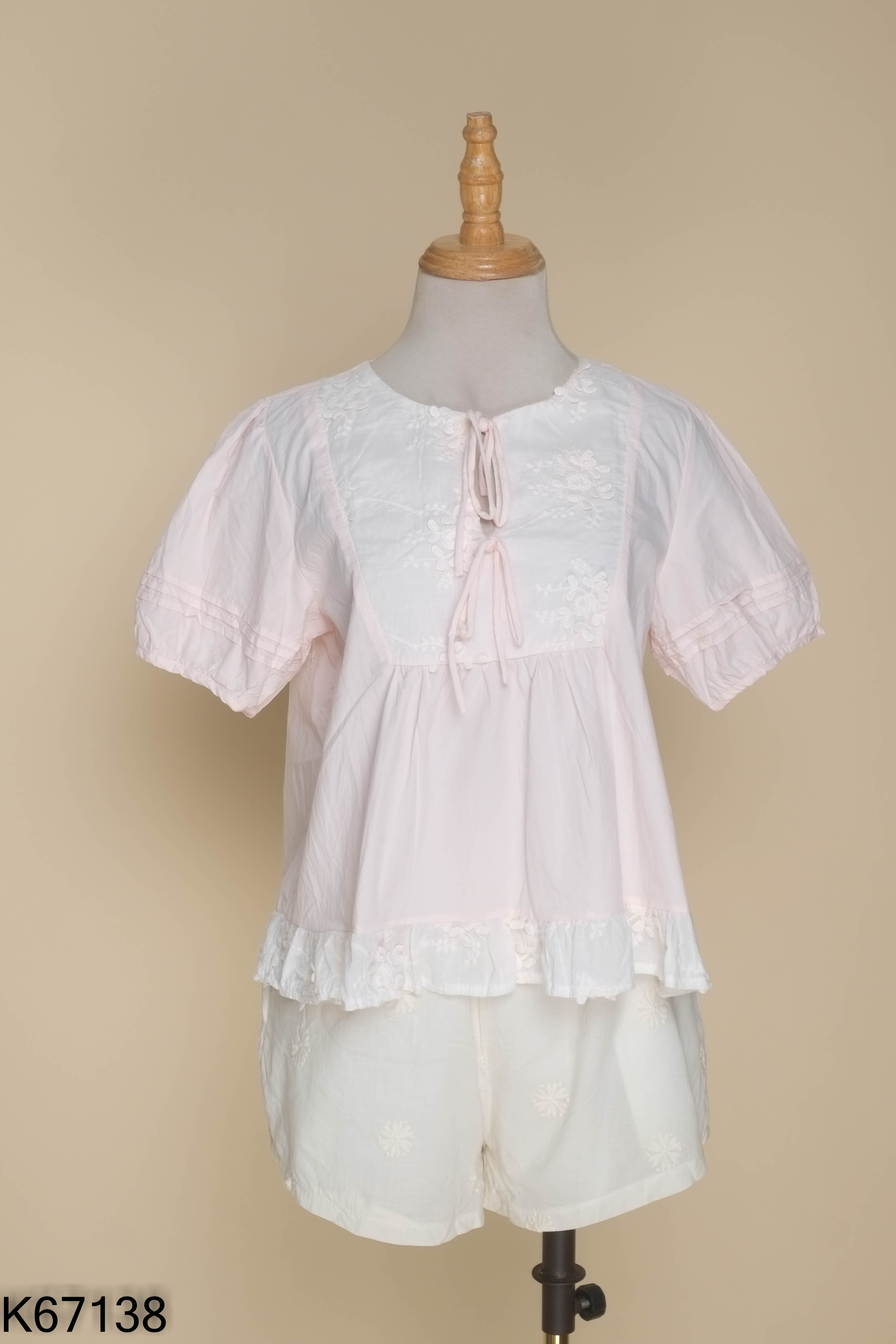 SET Áo kiểu hồng + quần short be