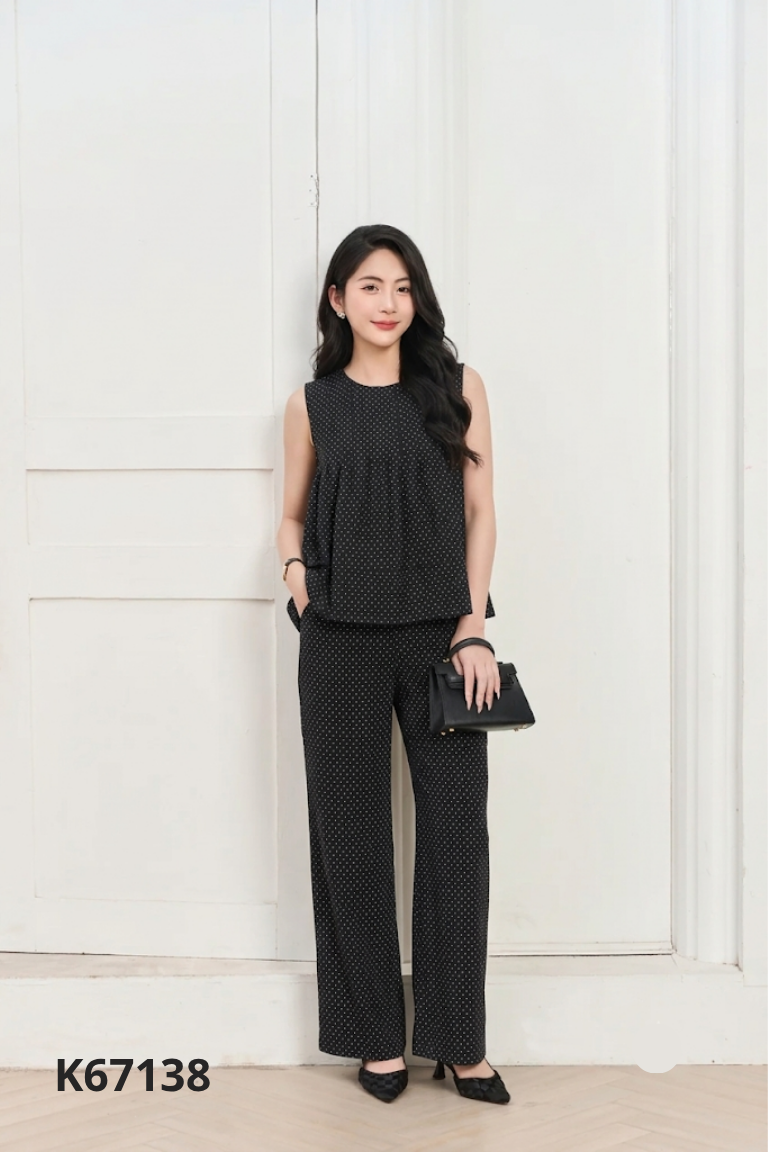 SET Áo đen sát nách + quần dài chấm bi