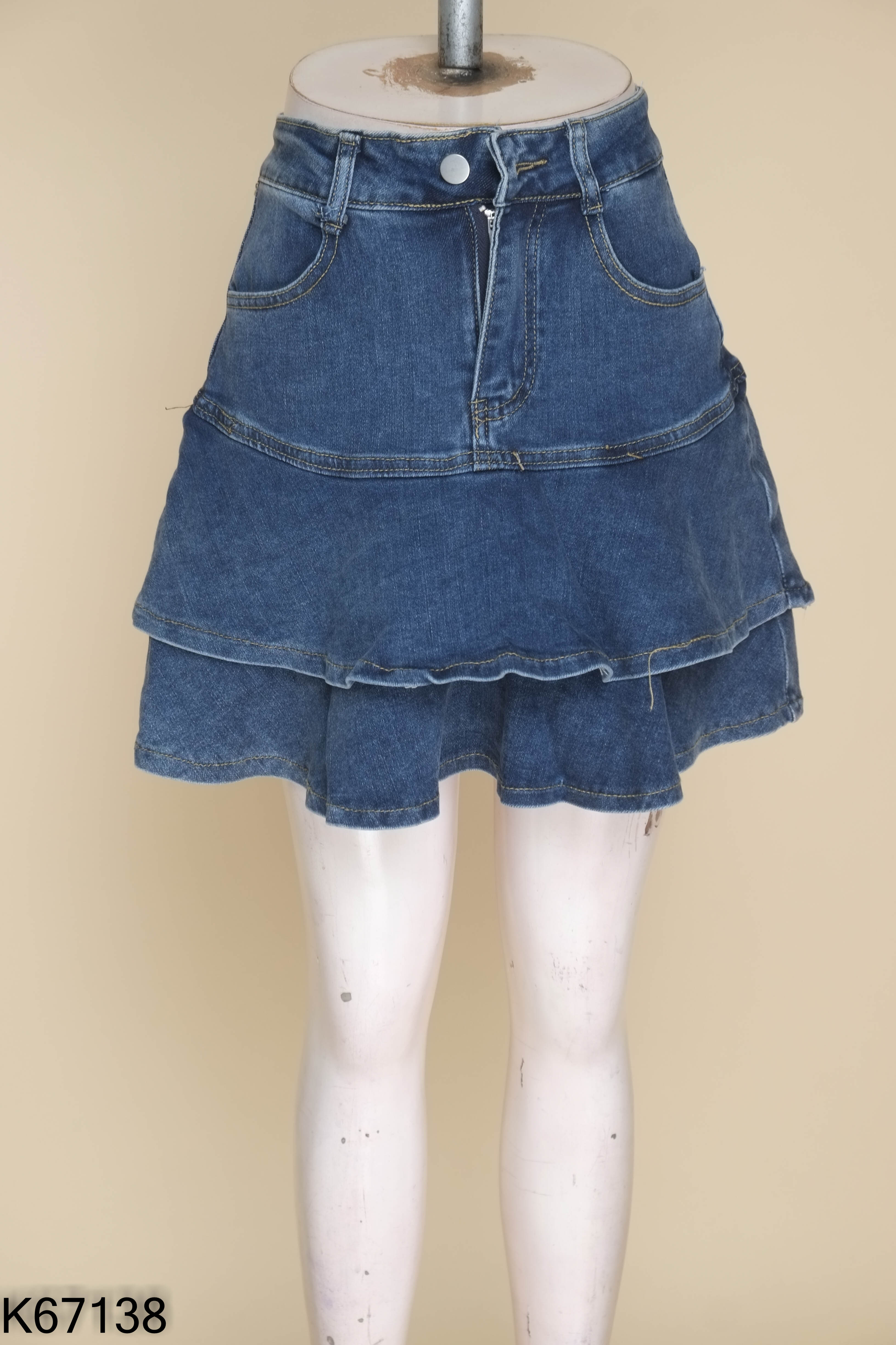 Chân váy jeans xanh xếp tầng