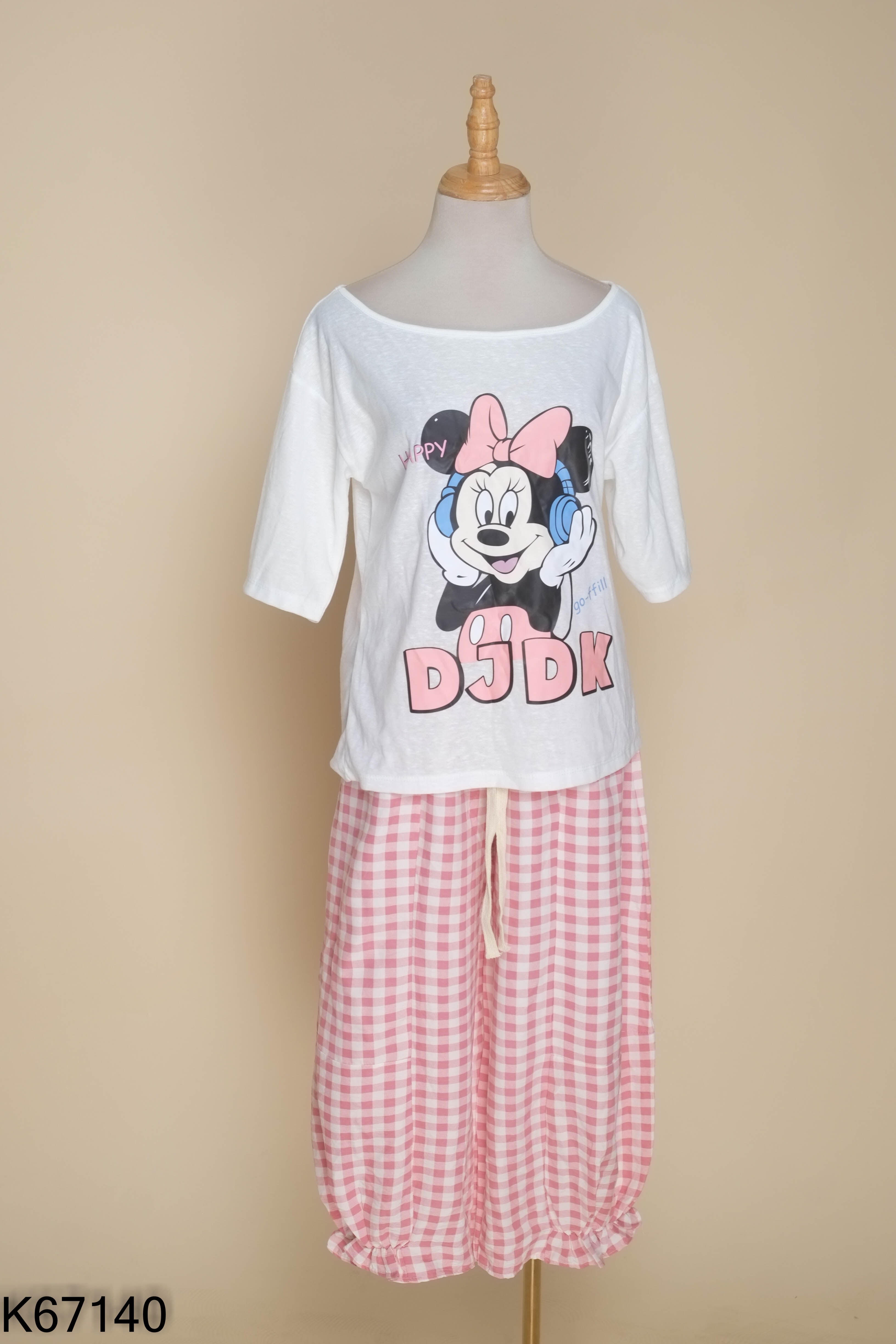 SET Áo thun trắng in hình + quần dài hồng caro