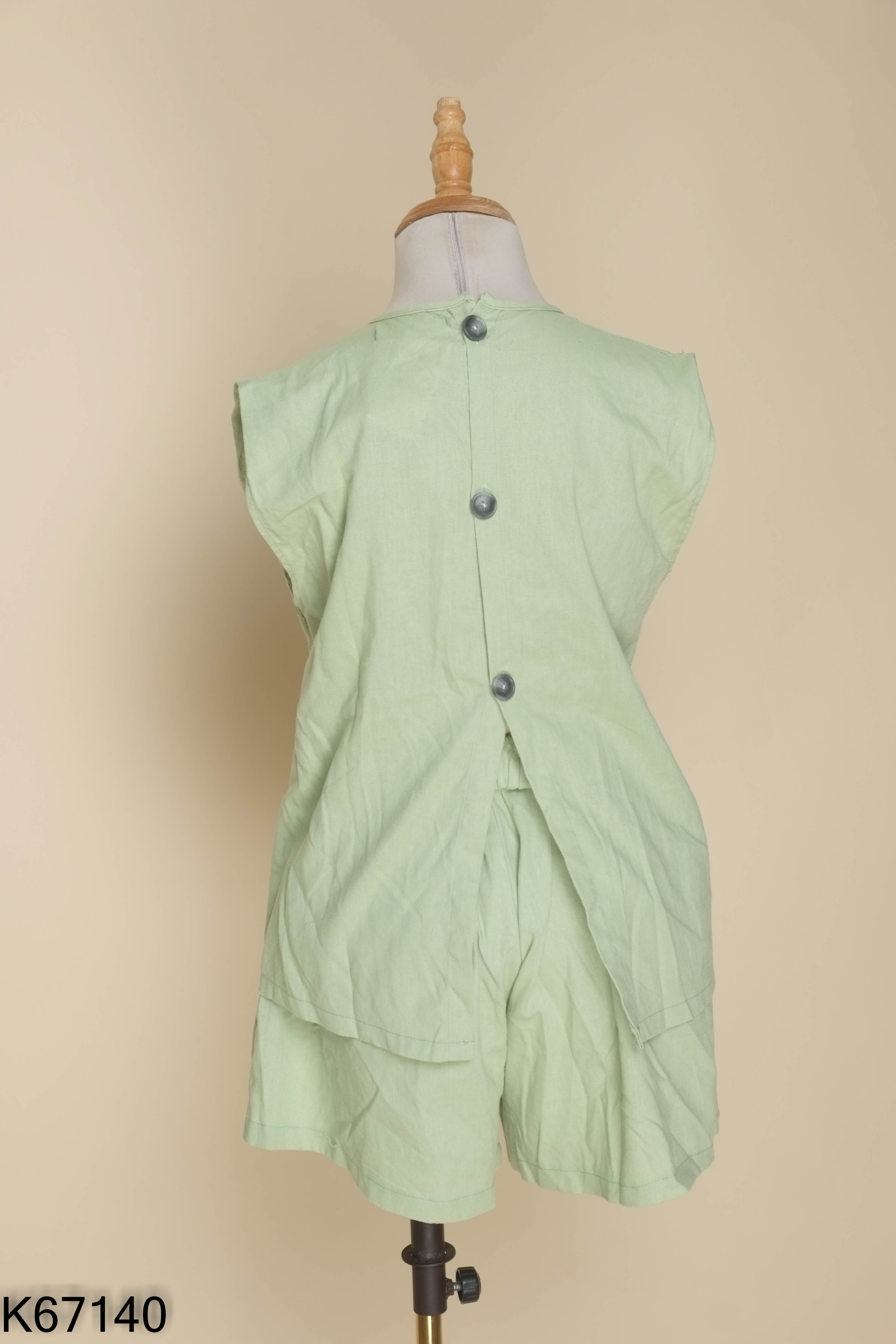 SET Áo sát nách khuy + quần short xanh