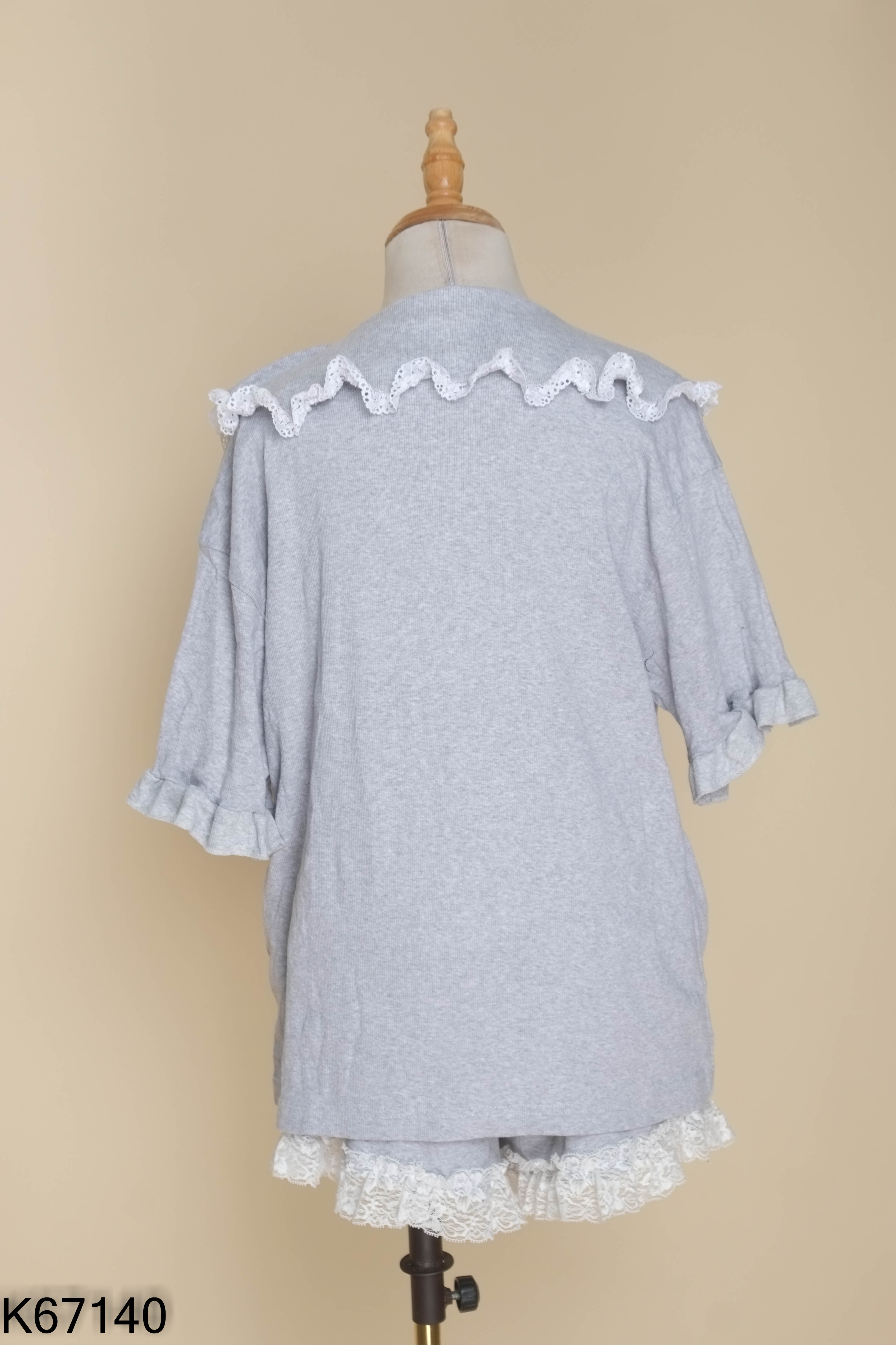SET Áo xám phối bèo + quần short ren