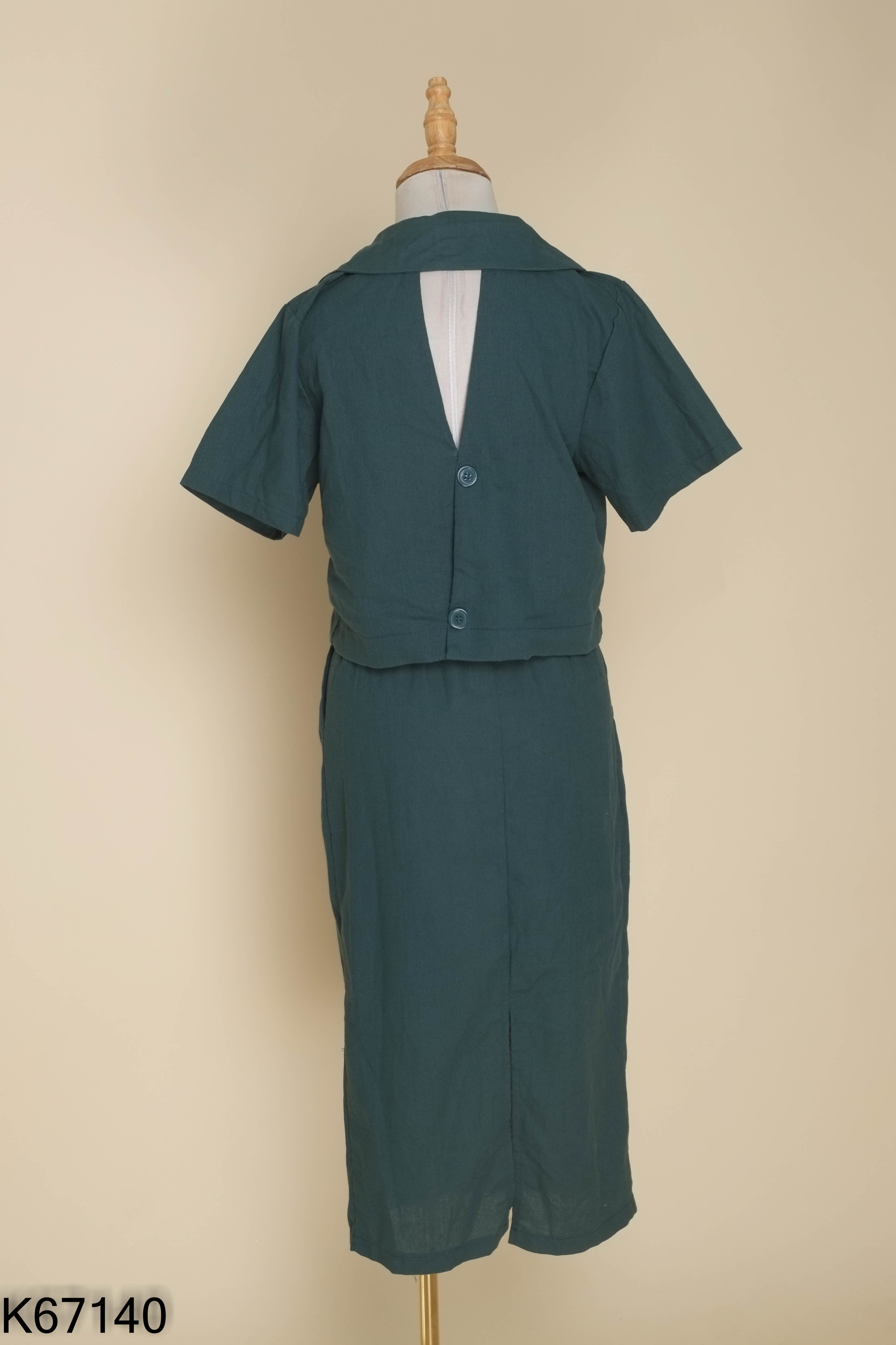 SET Áo croptop hở lưng + chân váy xanh