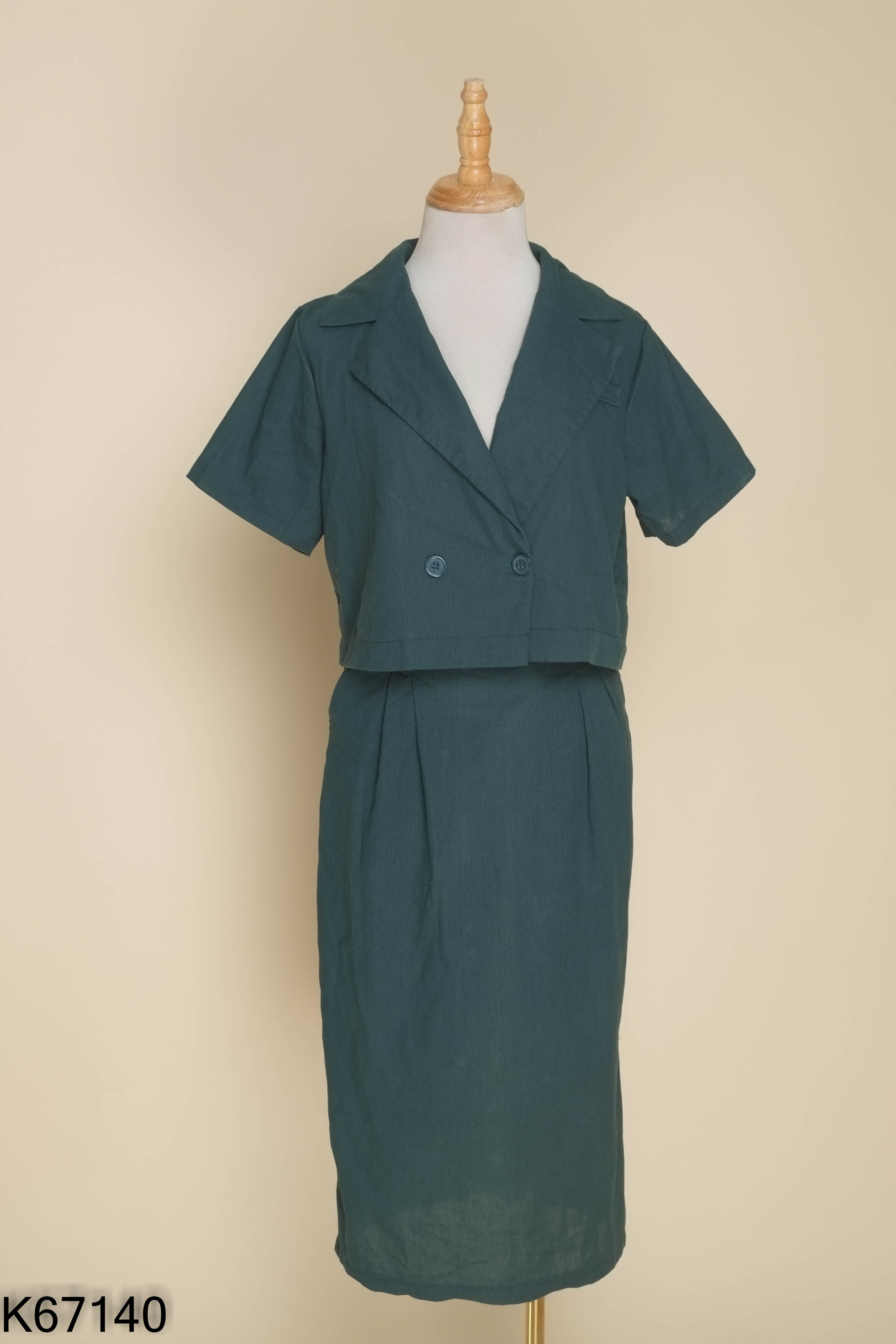 SET Áo croptop hở lưng + chân váy xanh