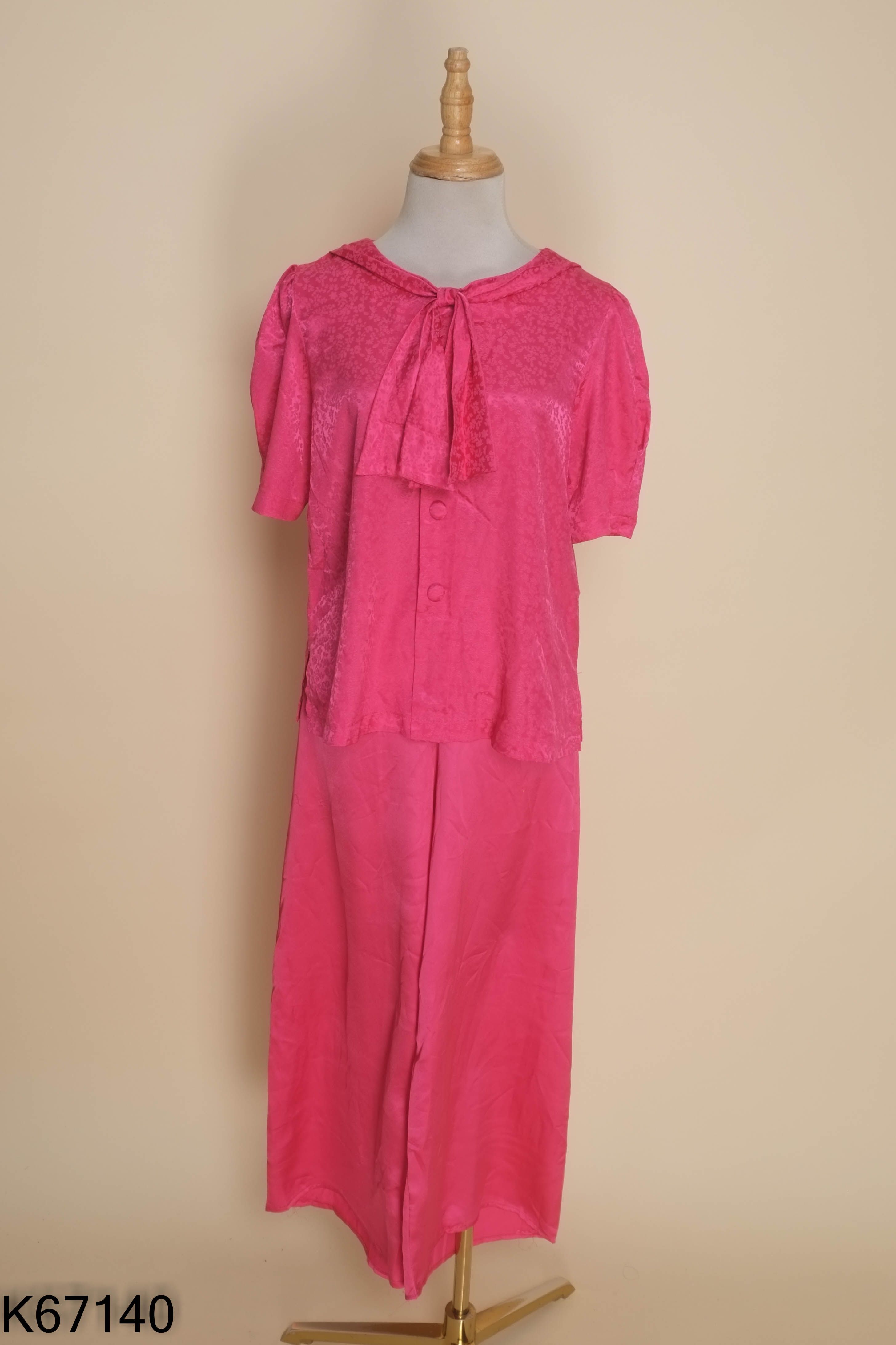 Set lụa hồng cổ nơ+quần
