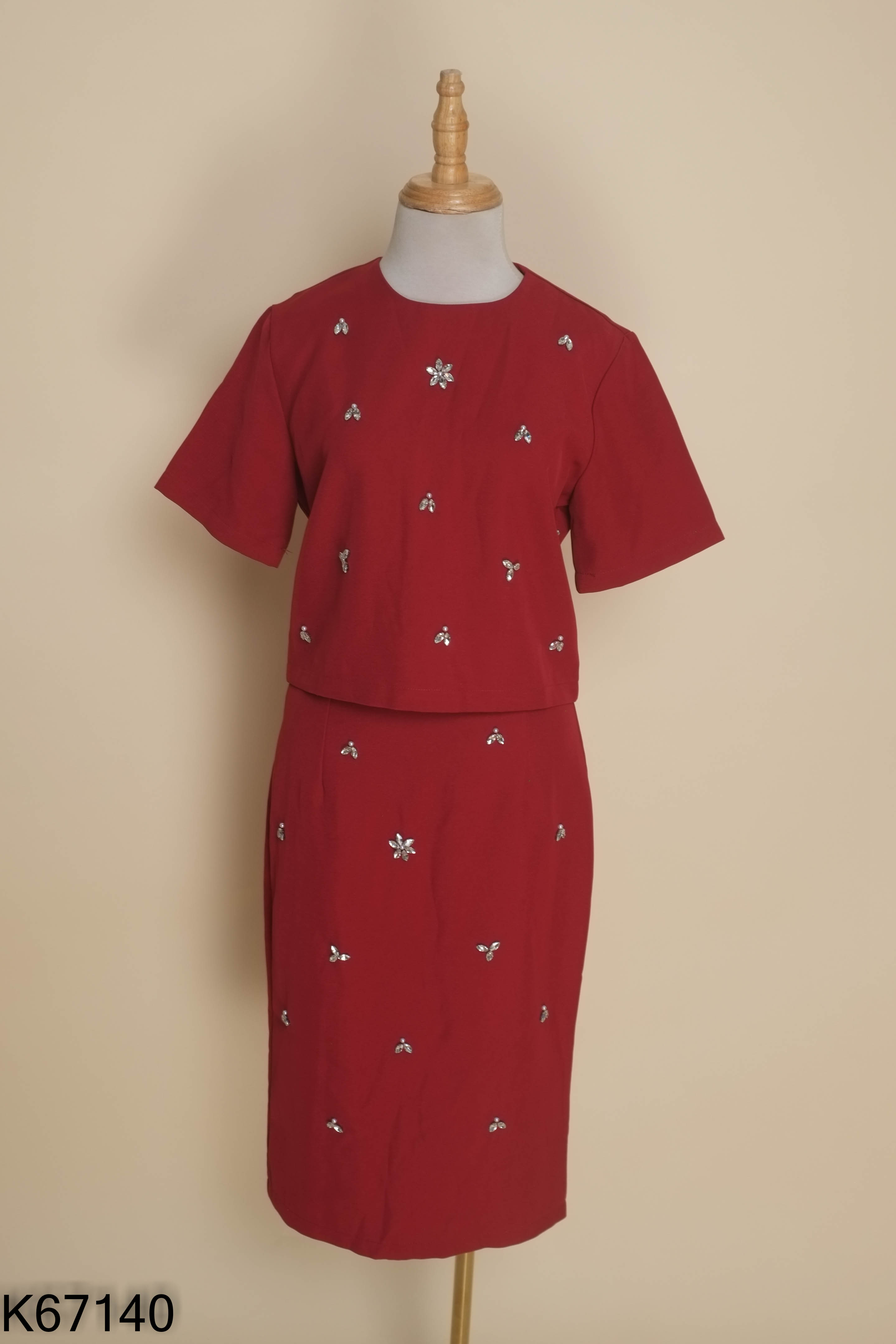 Set đỏ CME STU đính đá+váy