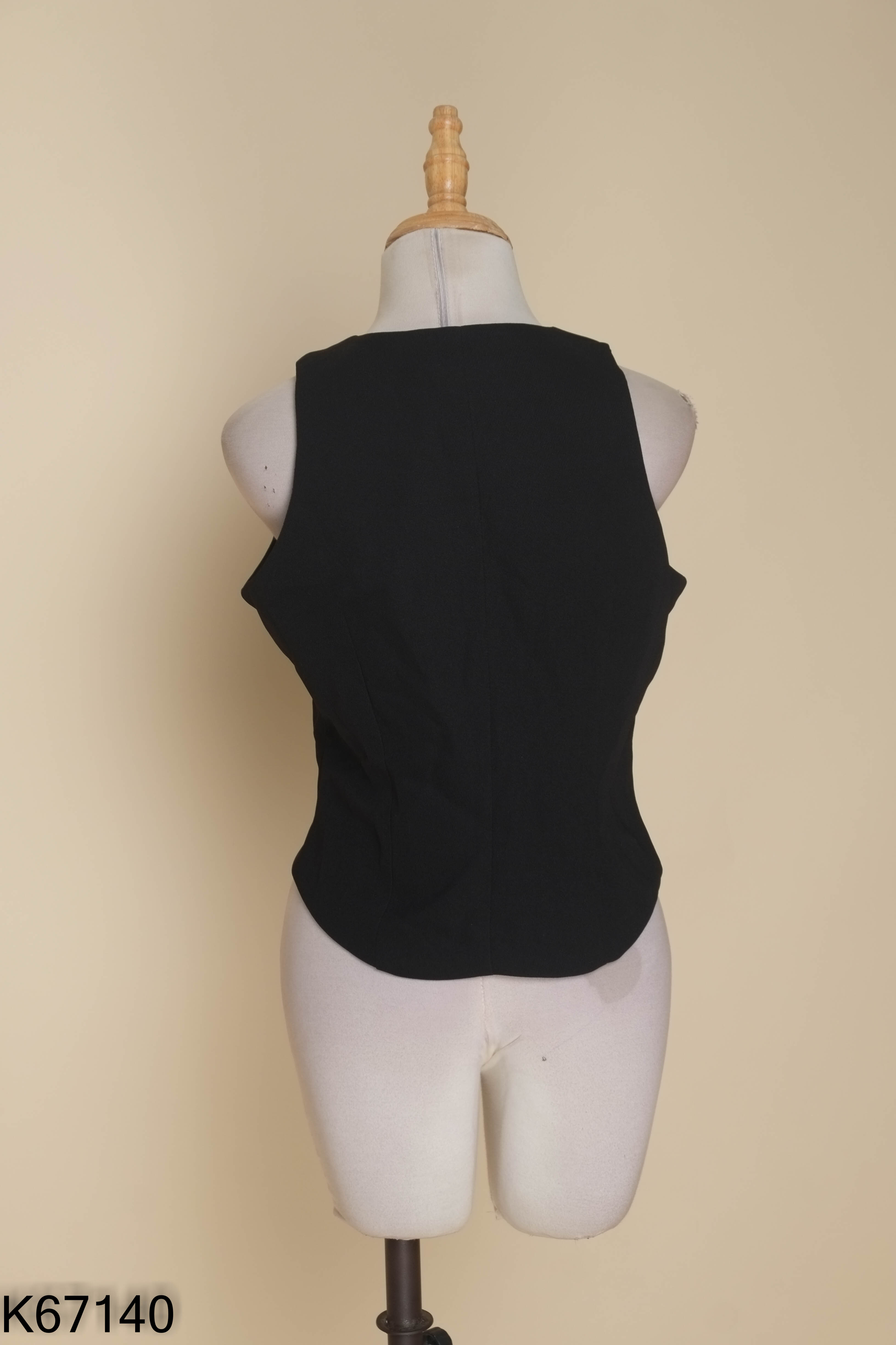 NEWTAG Áo vest đen đan dây