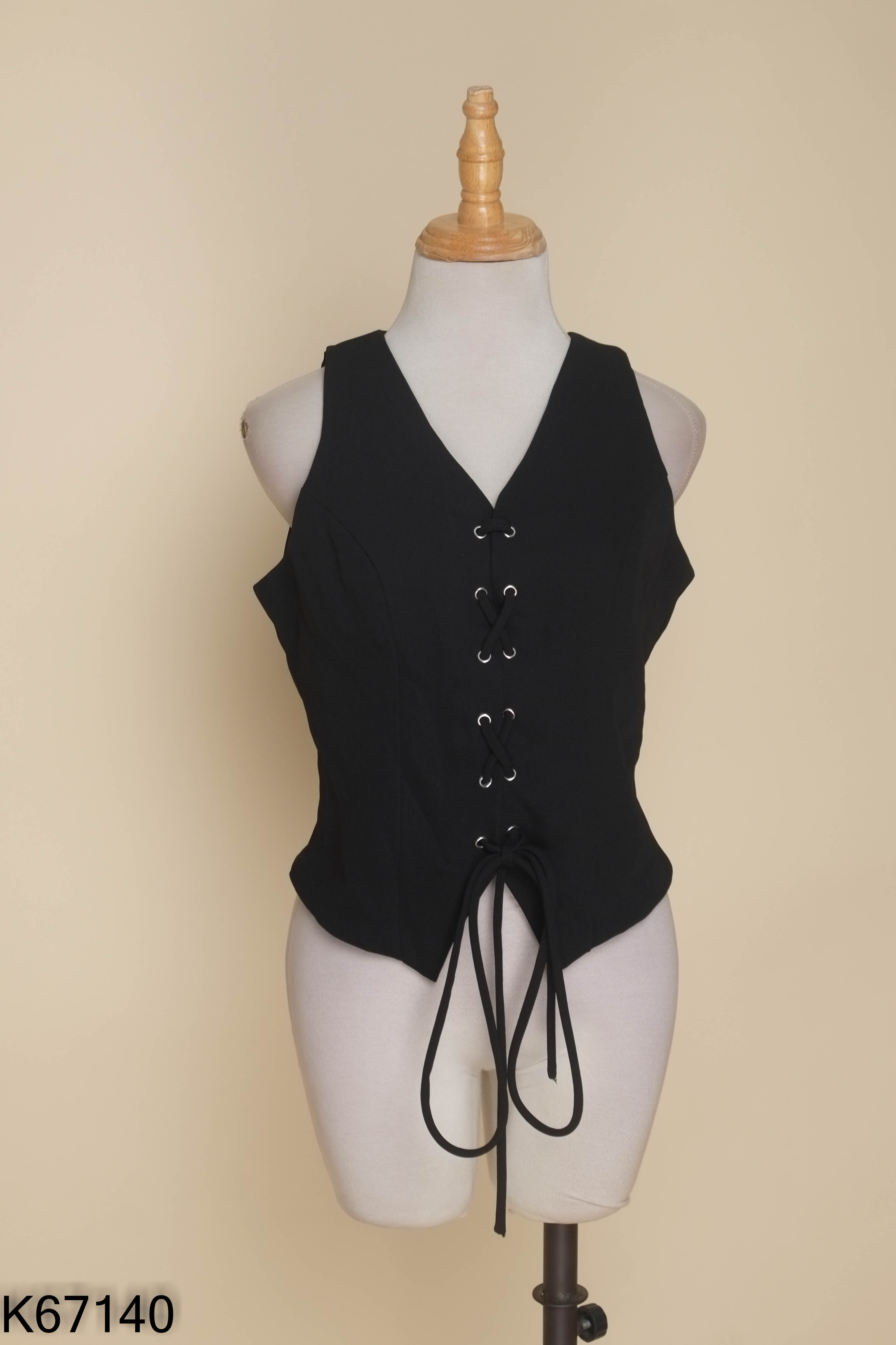NEWTAG Áo vest đen đan dây
