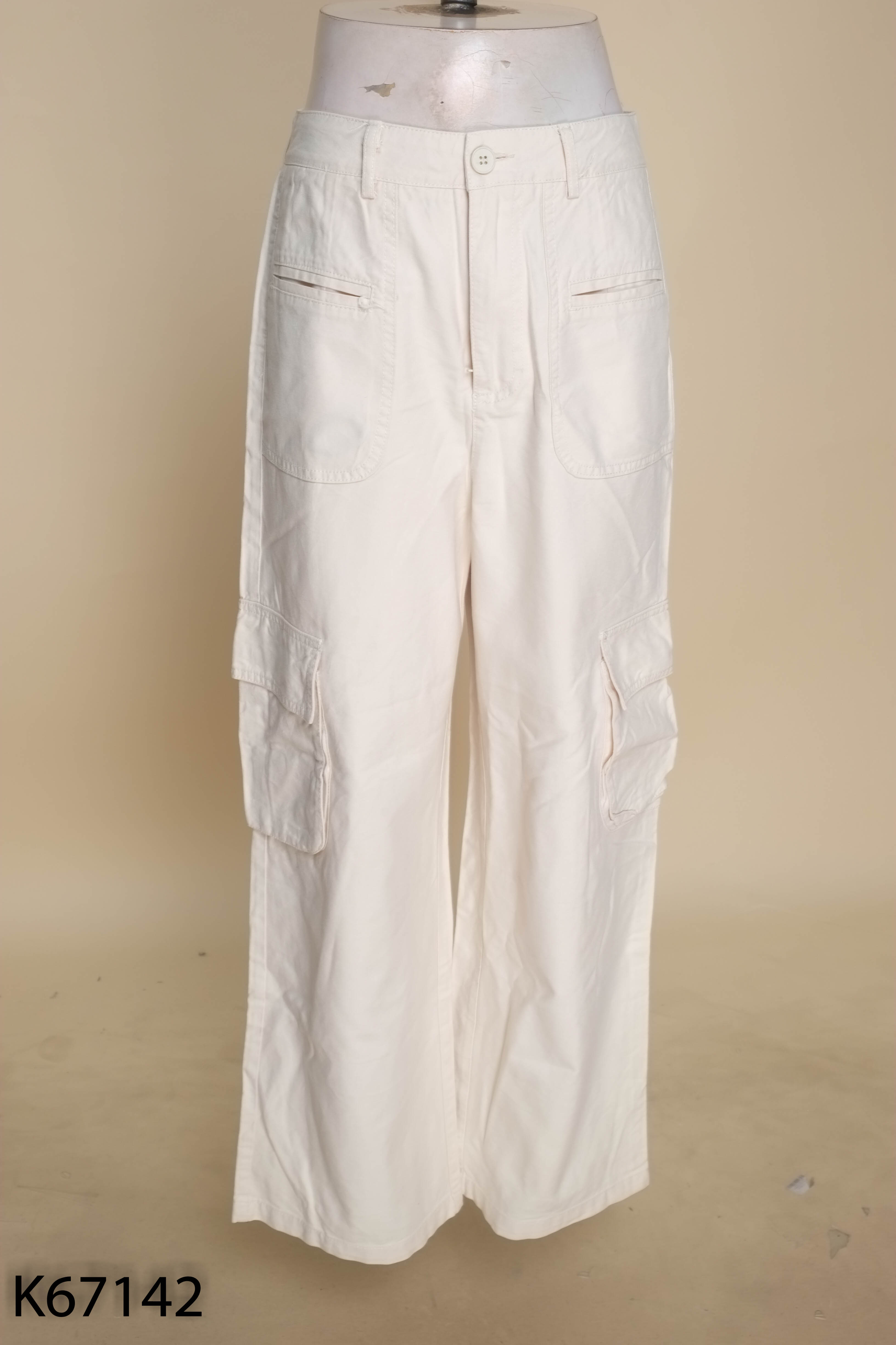 Quần culottes kem túi hộp