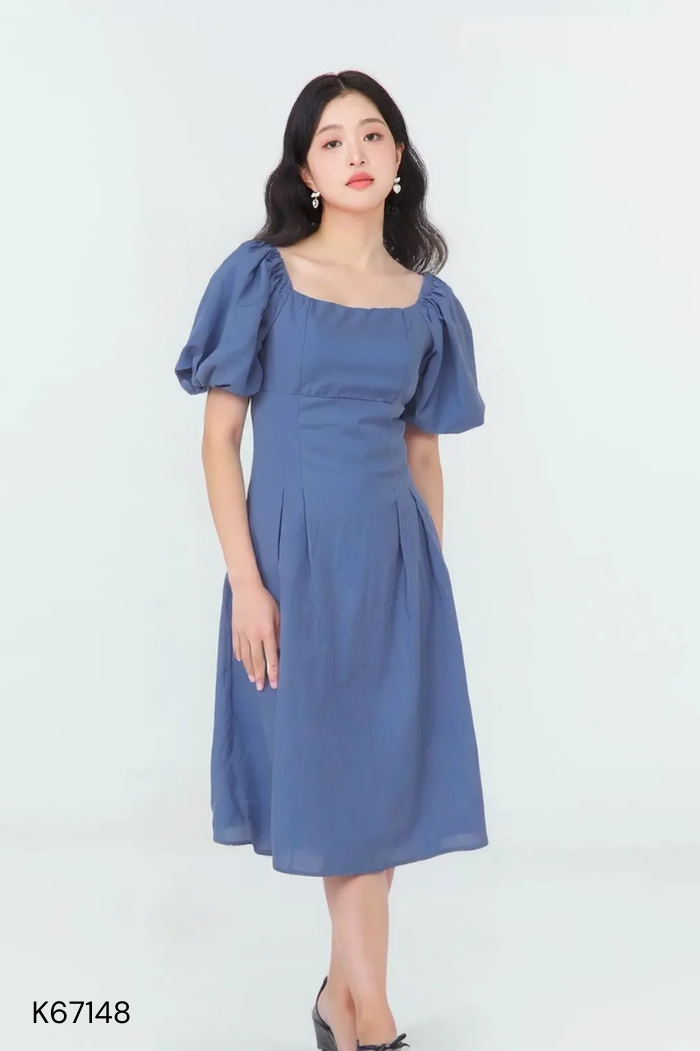 Váy xanh cổ vuông tay phồng