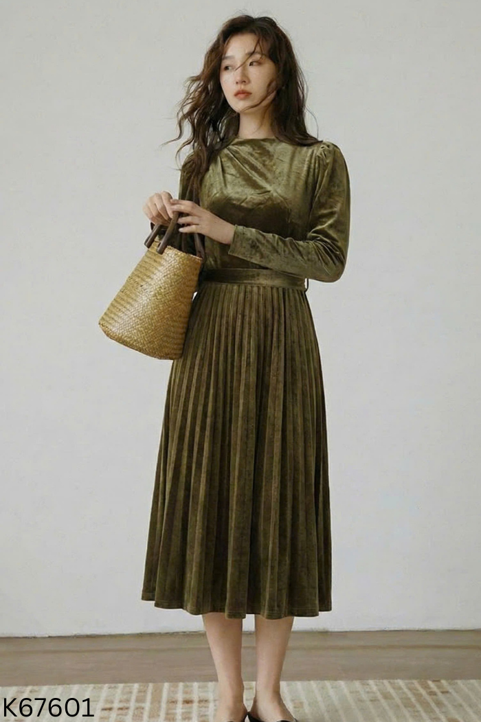 Váy nhung xanh rêu