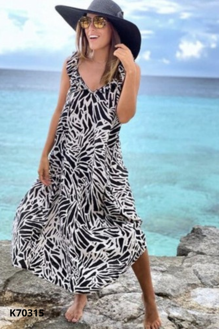 Váy đen mix be H&M cổ bèo