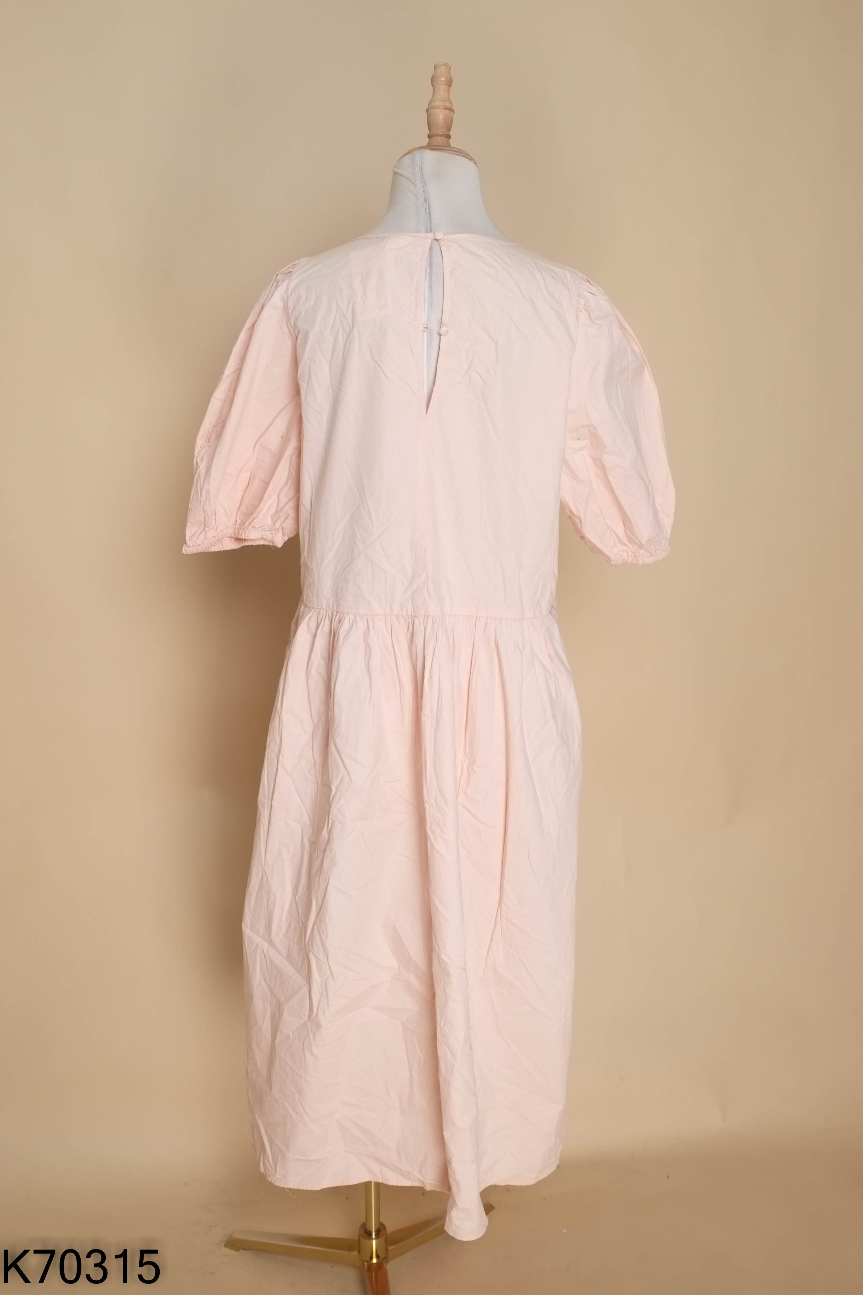 Váy hồng H&M trơn suông