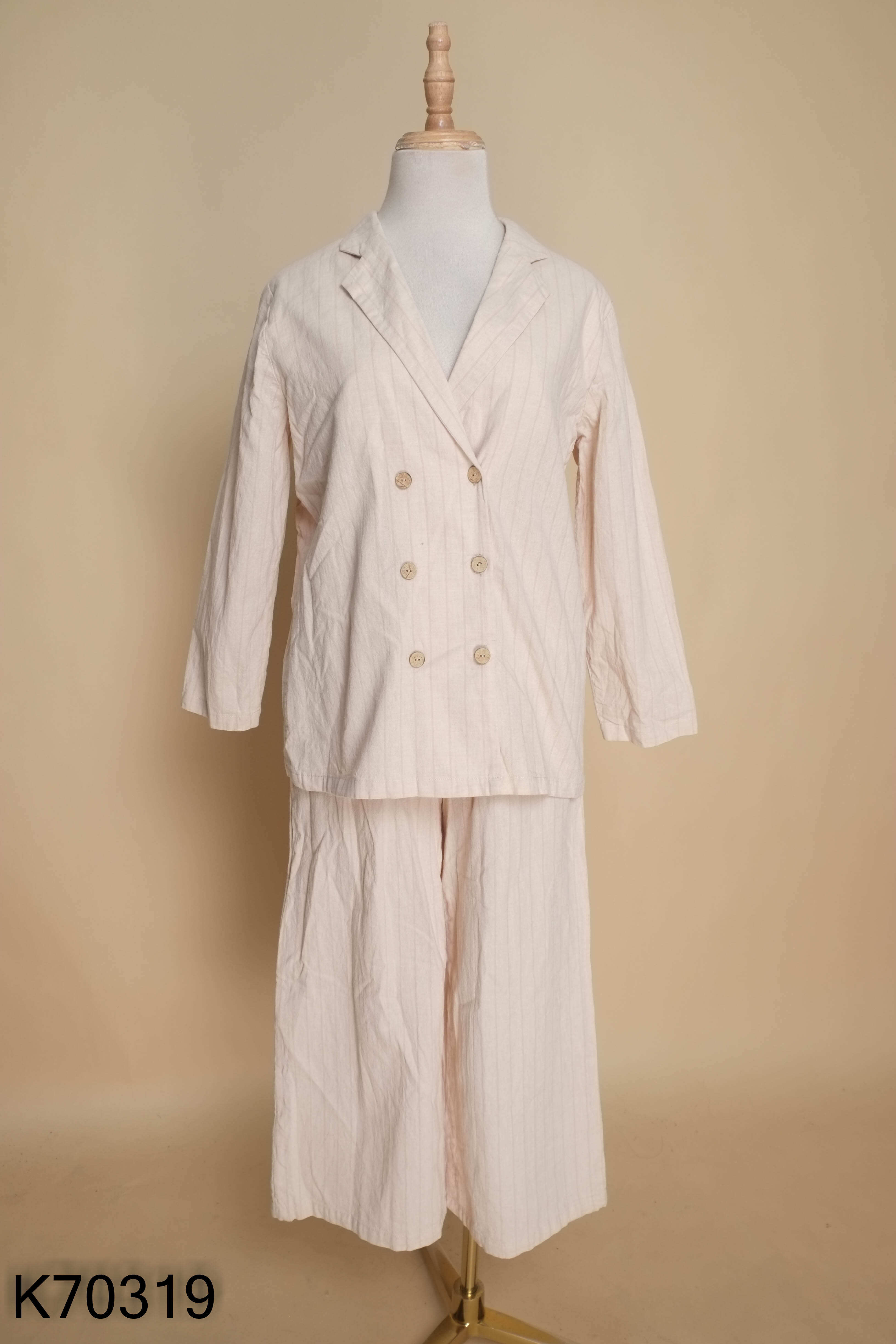 Set Áo blazer be kẻ sọc + Quần