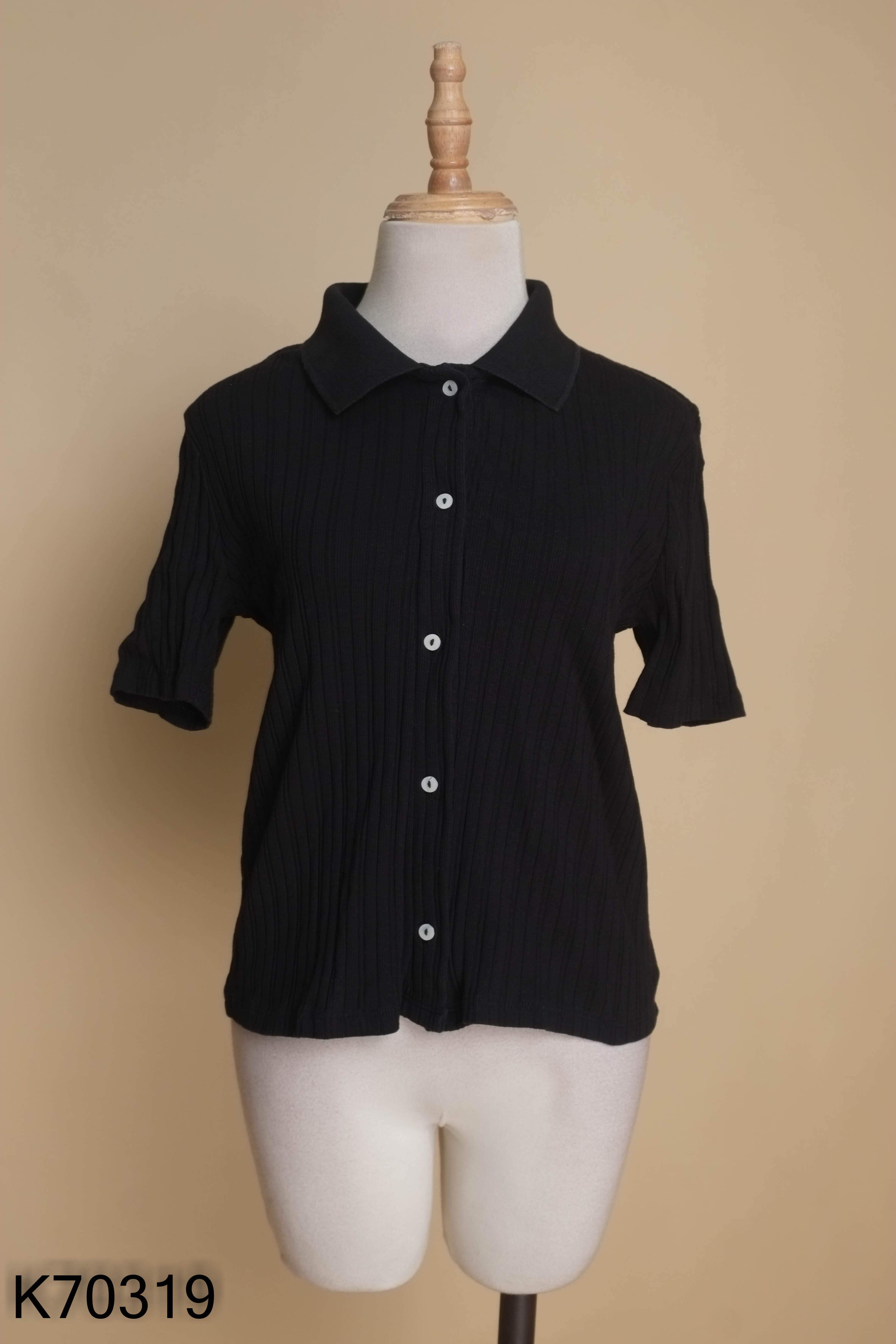 Áo len đen ZARA cộc tay (xuất)