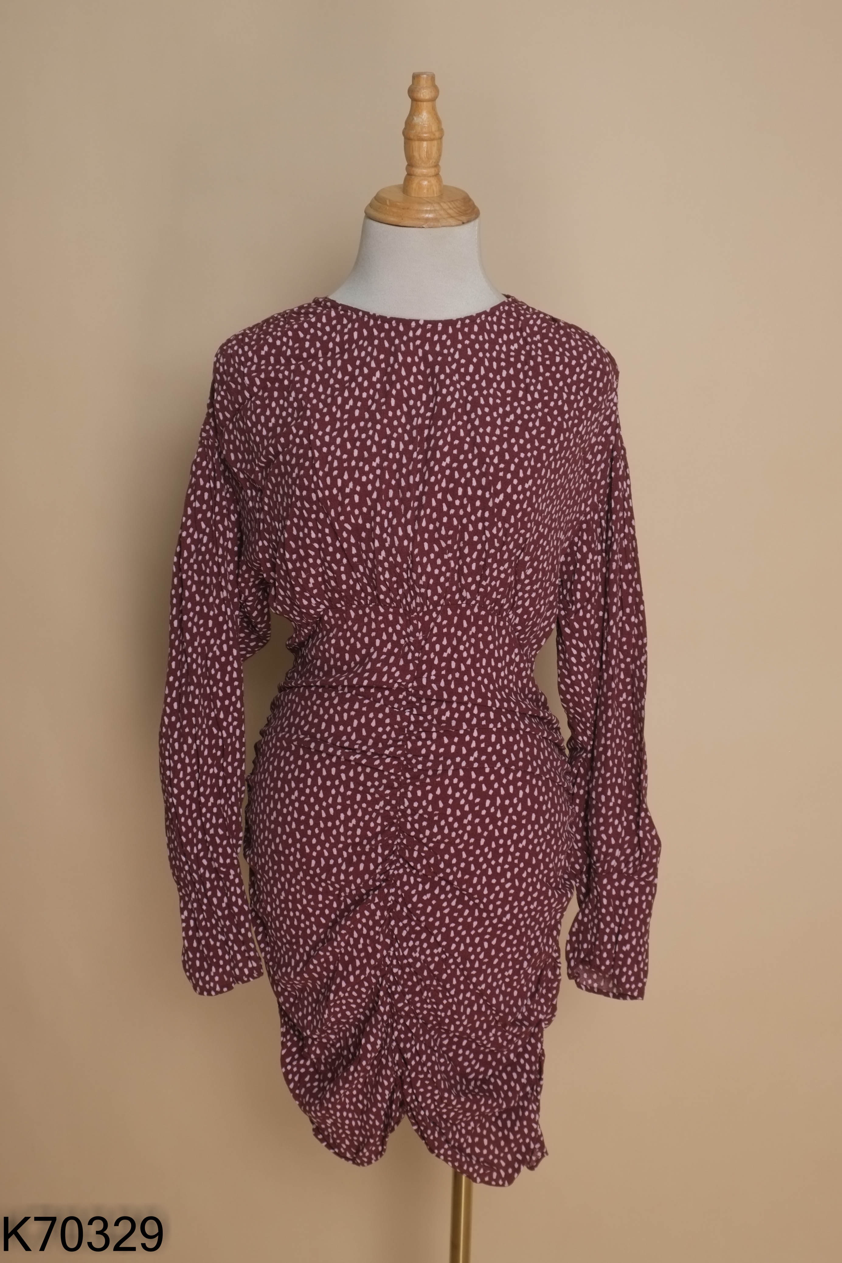 Váy ZARA đỏ chấm trắng rúm thân