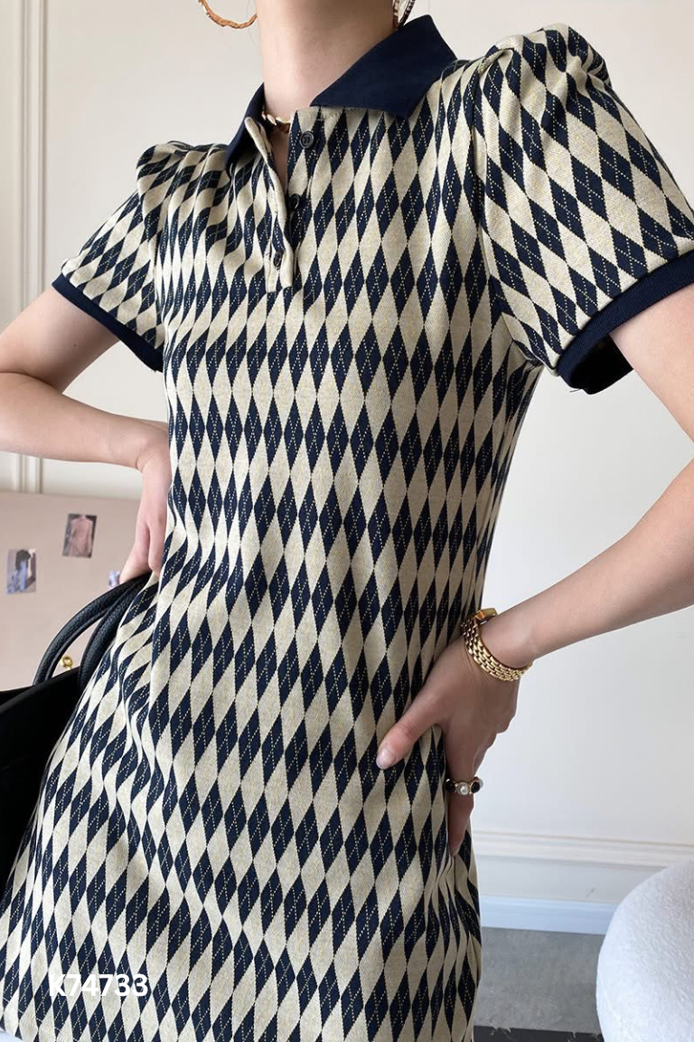 Váy polo xanh be họa tiết suông