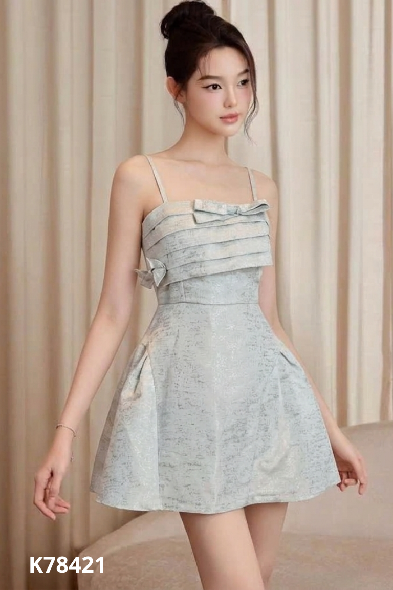 Váy 2 dây xanh sang chảnh