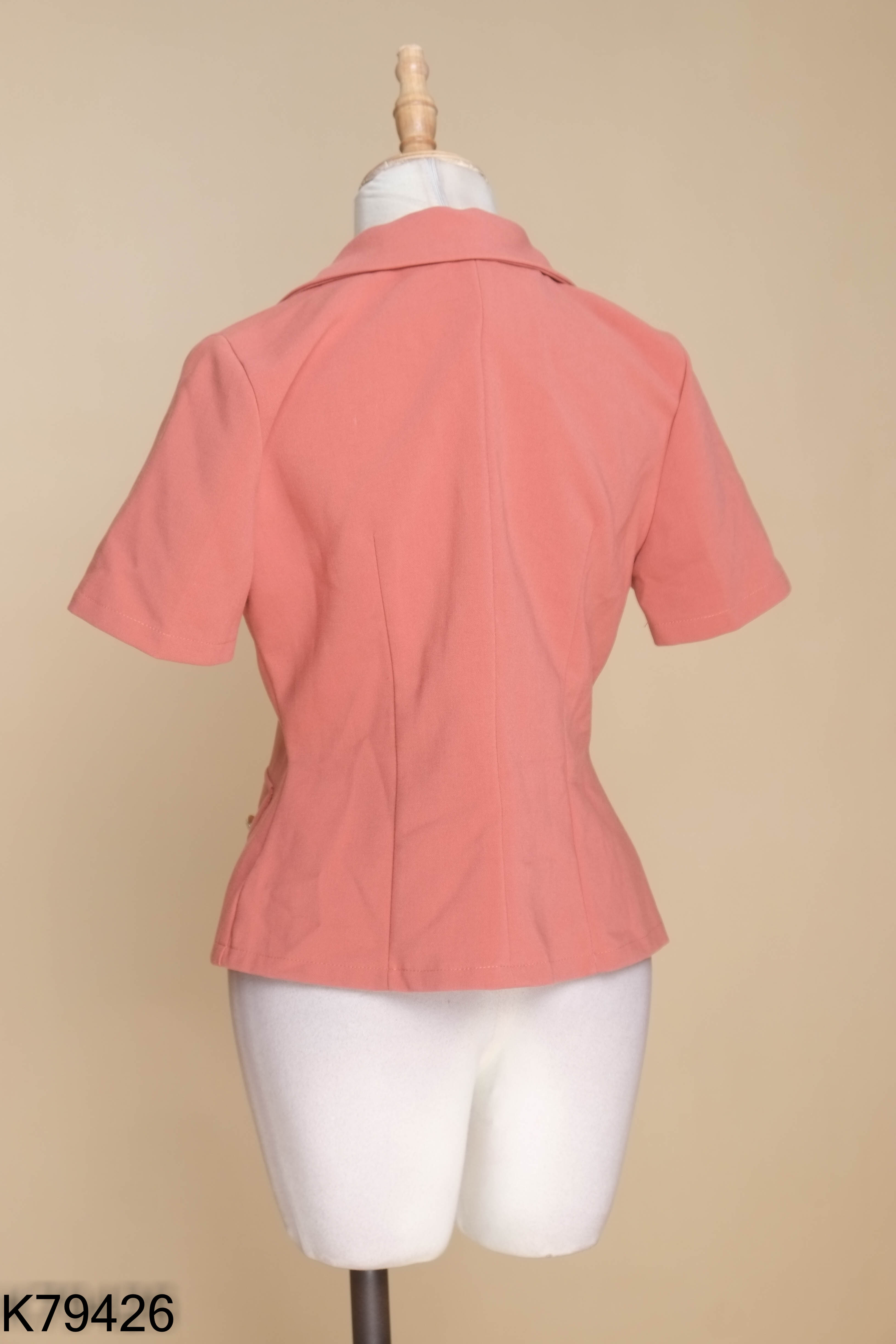 Áo MONOCO hồng cổ vest