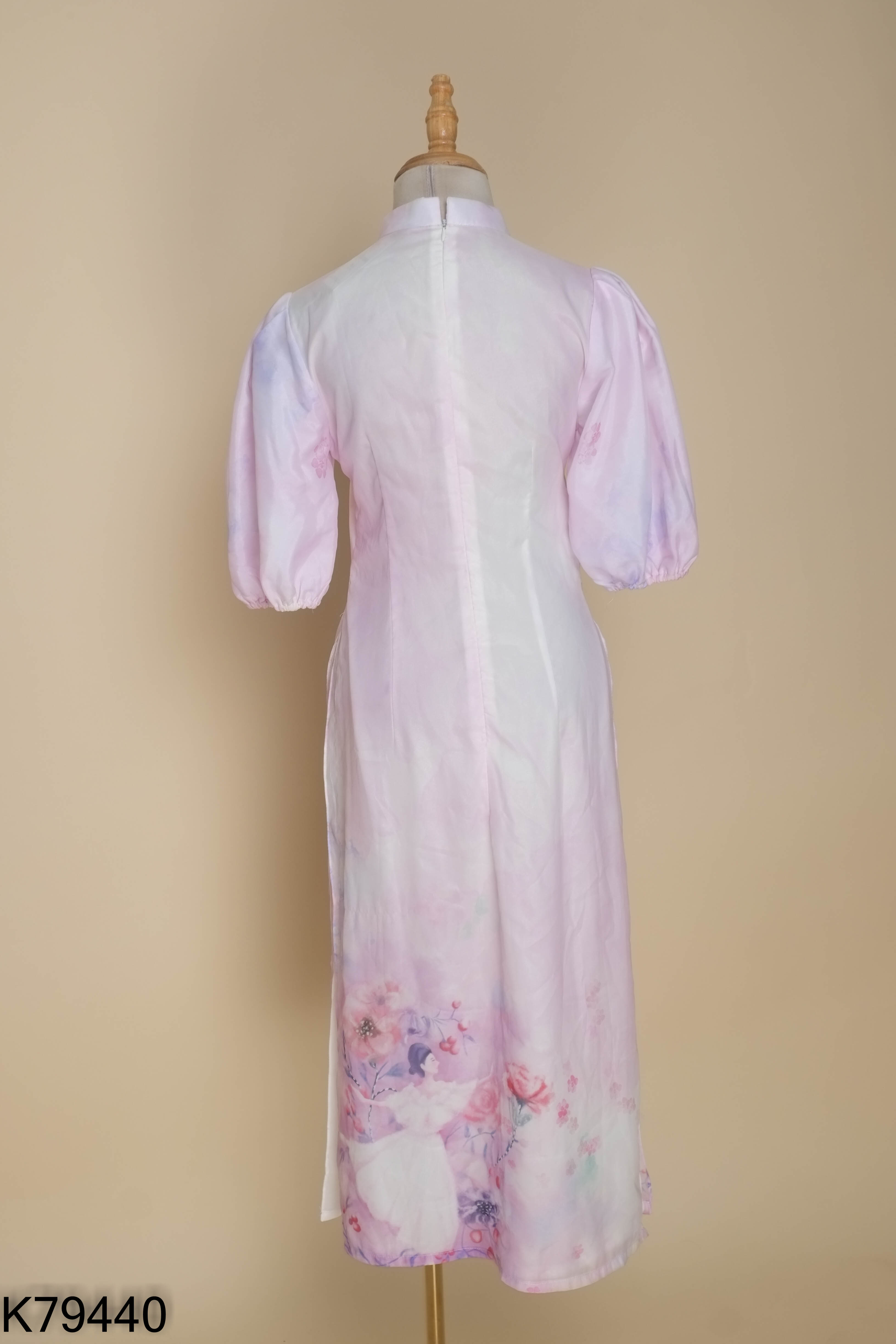 Áo dài hồng đính ngọc