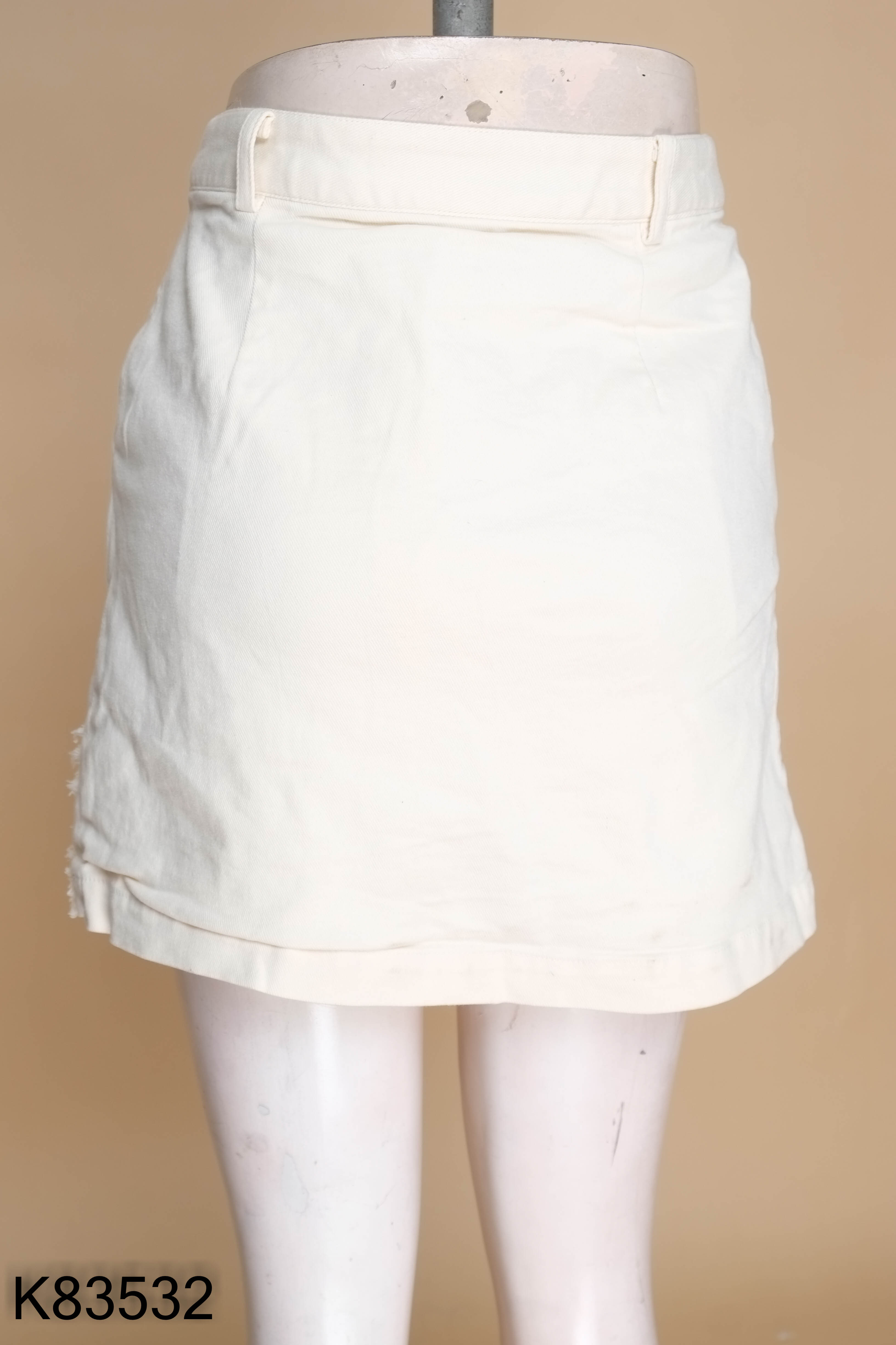 Chân váy ADORE DRESS trắng kem