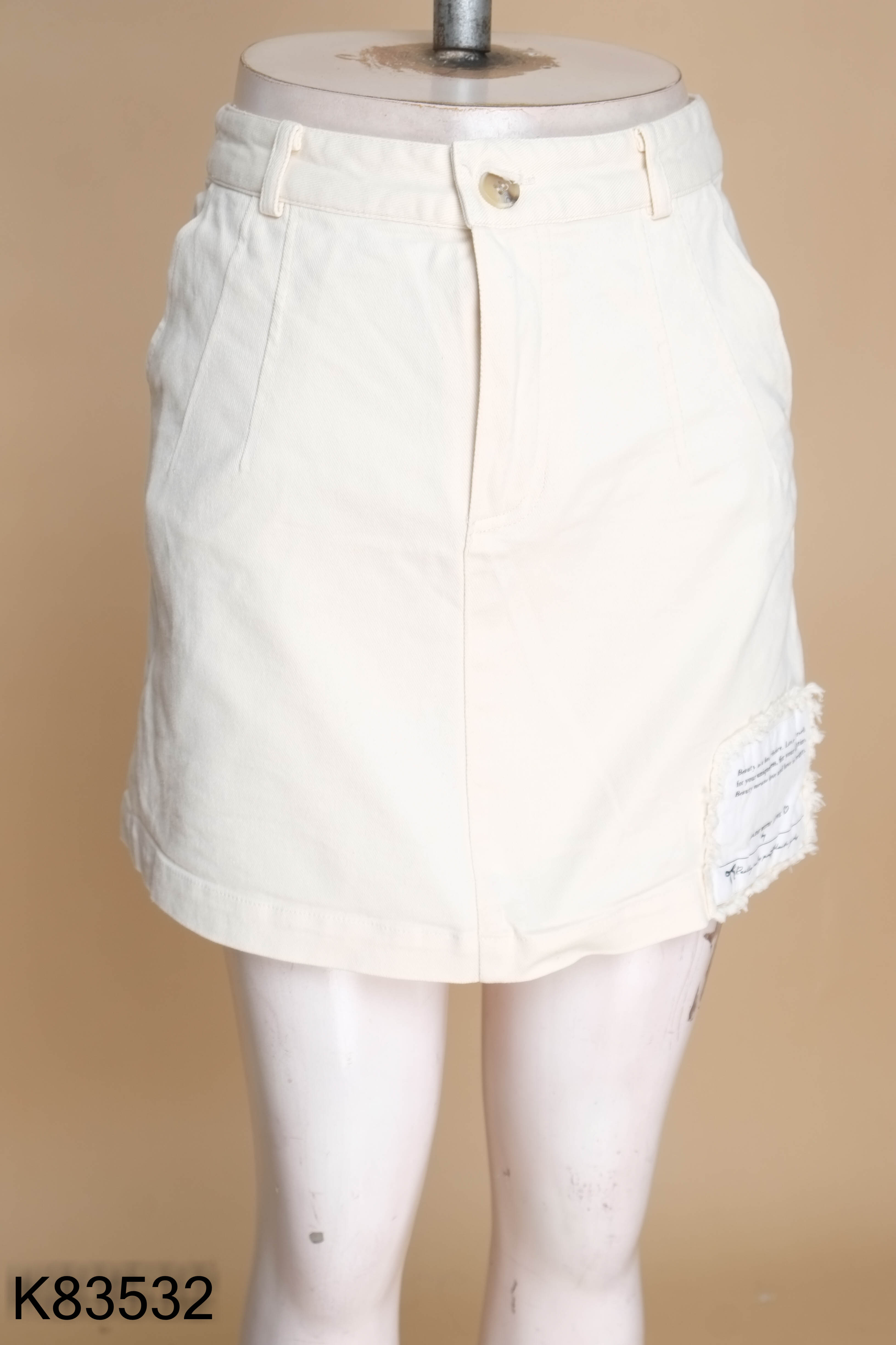 Chân váy ADORE DRESS trắng kem