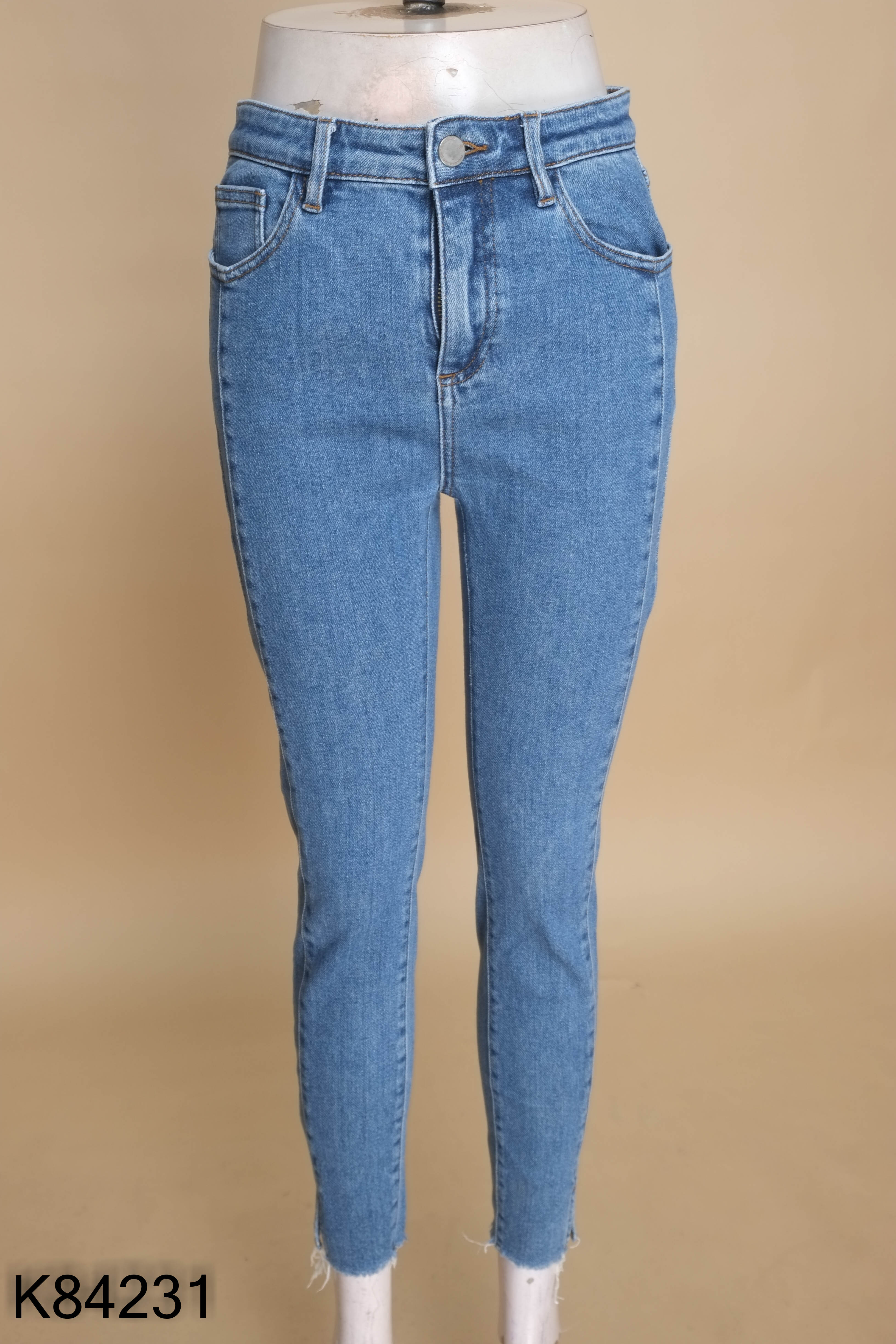 Quần jeans URBAN REVIVO xanh