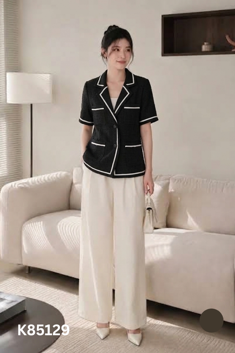 Áo khoác dạ đen D.WEAR viền trắng