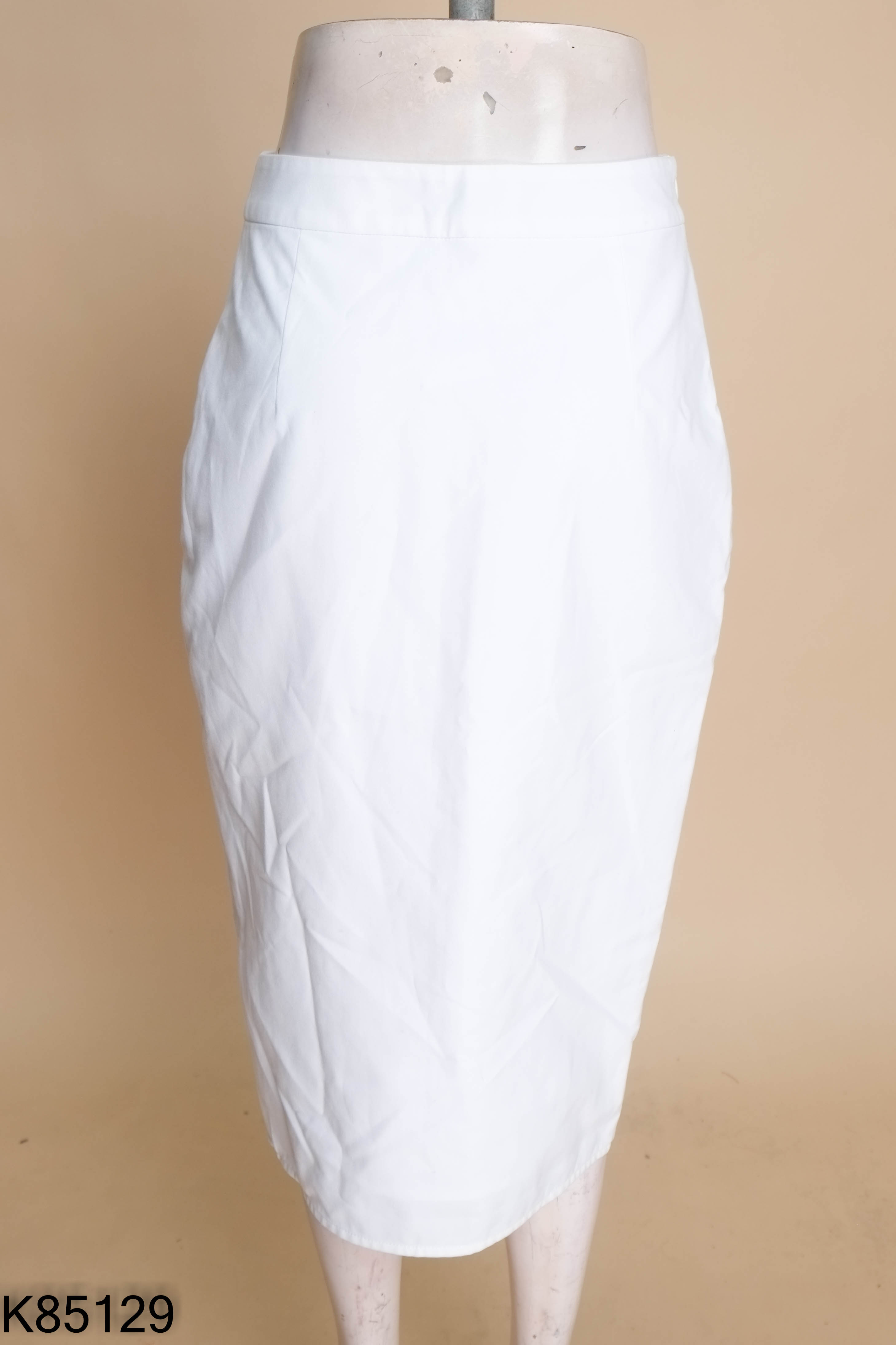 Chân váy trắng FANCHI
