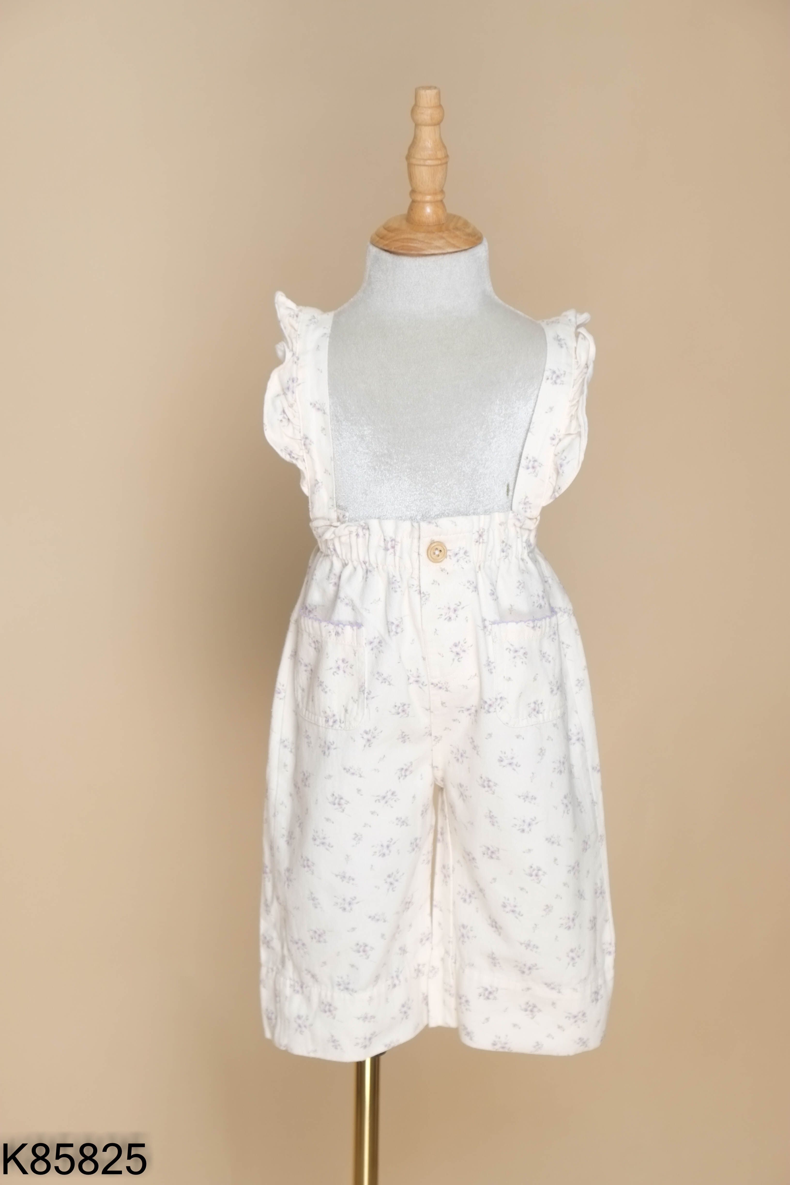 Yếm quần jeans be họa tiết hoa kid