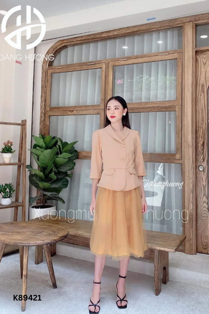 Váy HOÀNG HƯƠNG nâu be phối lưới