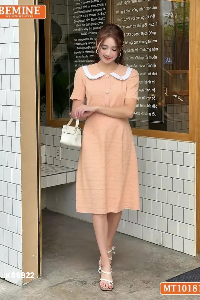 Váy be BEMINE cổ sen phối cúc