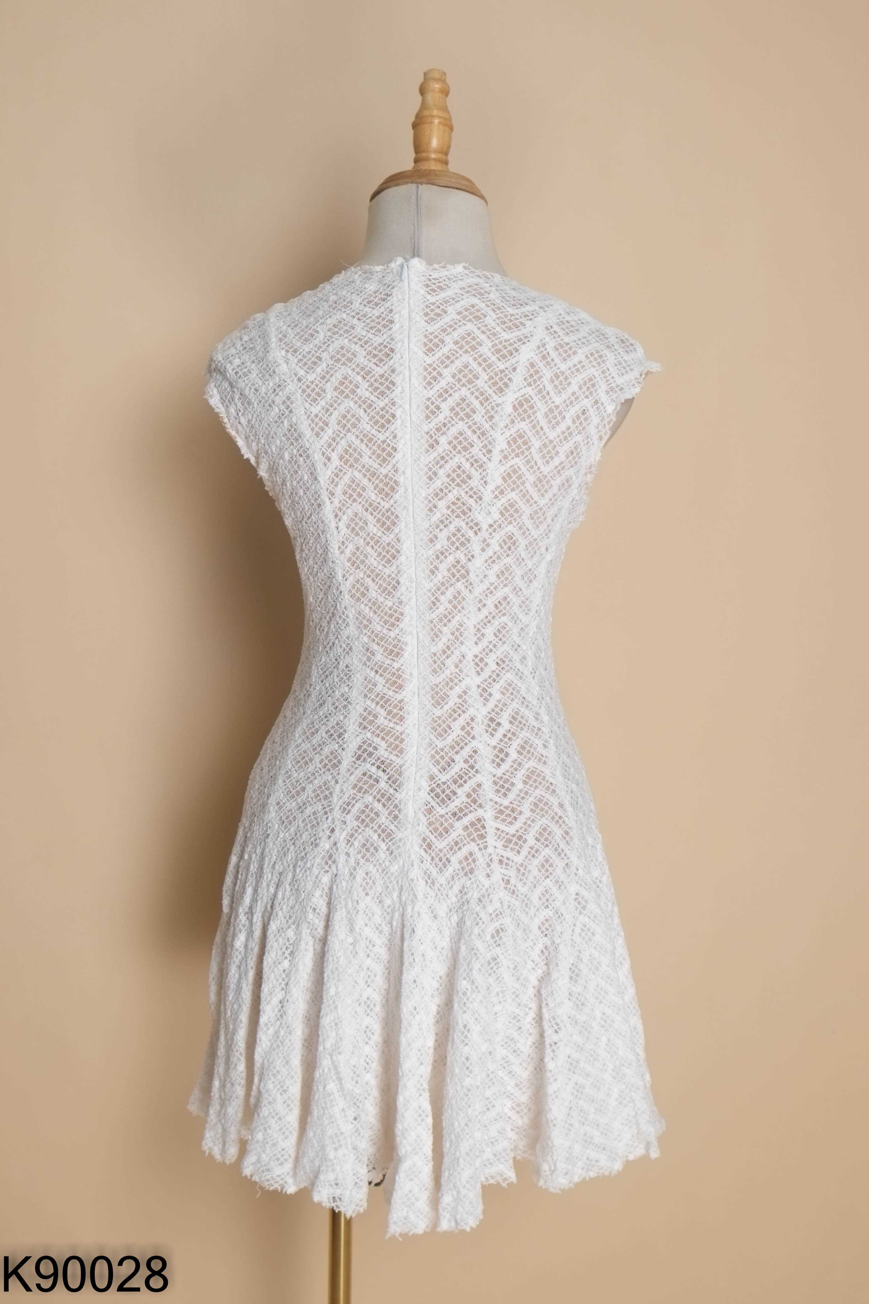 Váy BLISS SHOP ren trắng