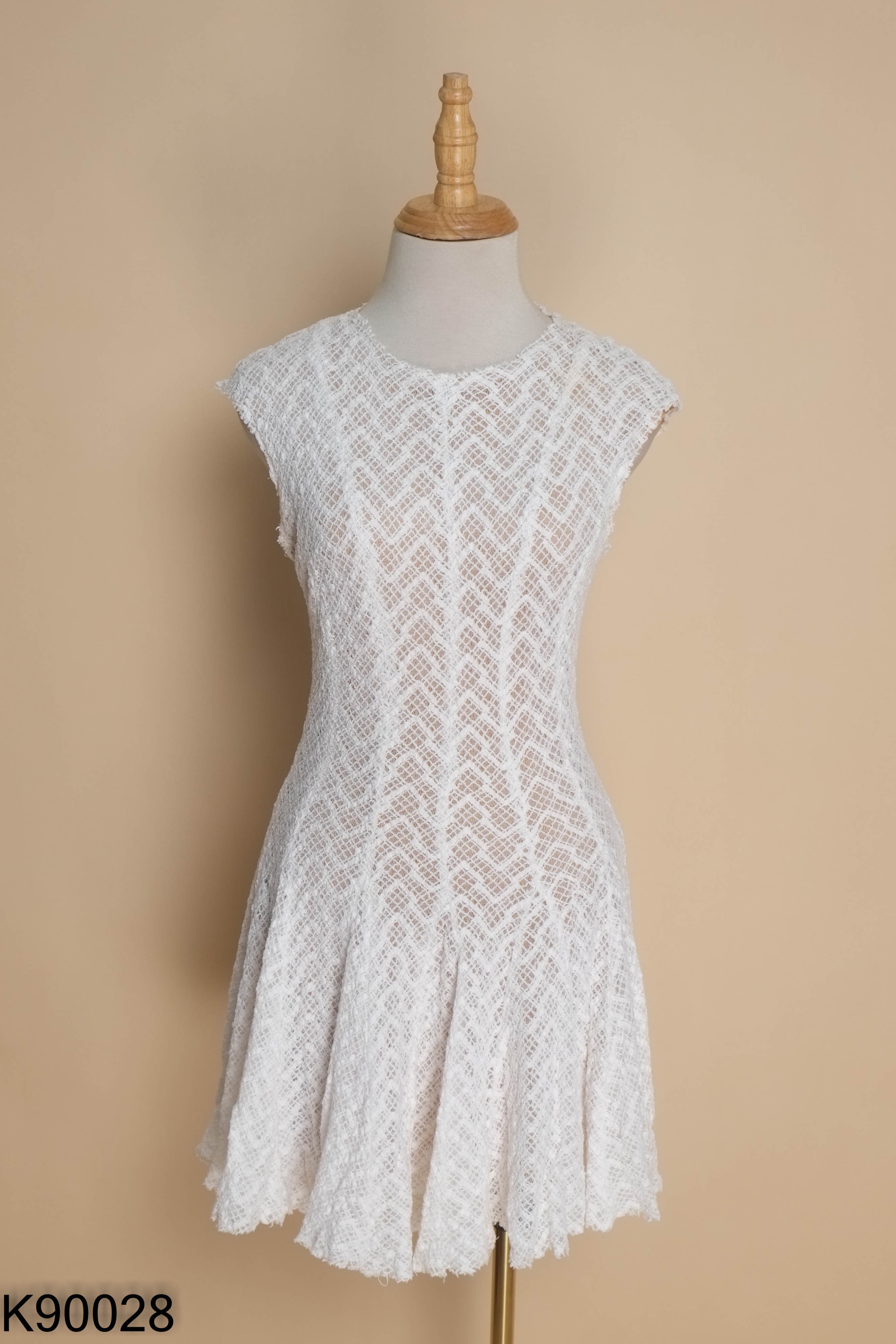 Váy BLISS SHOP ren trắng