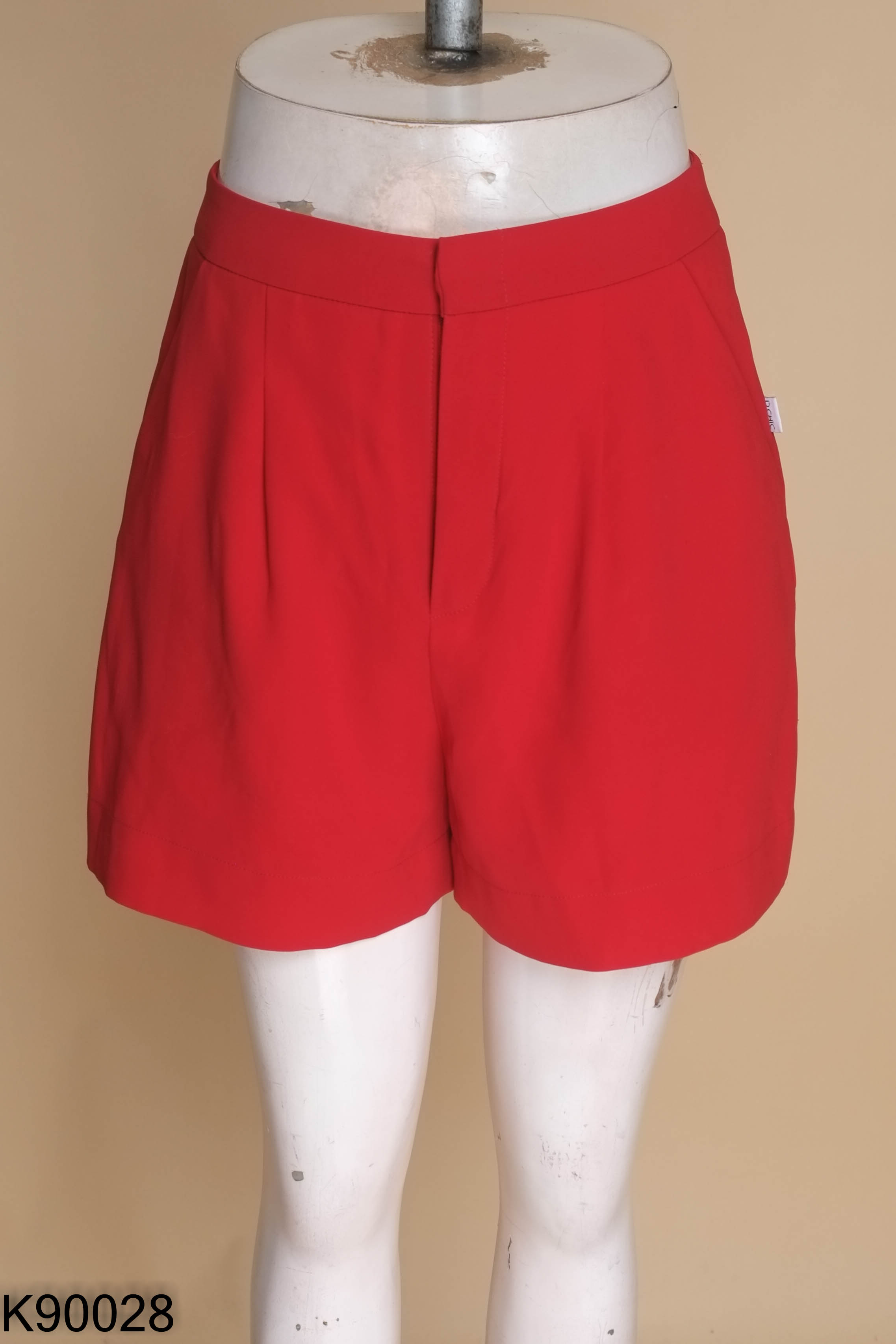 Quần D.CHIC shorts vải đỏ