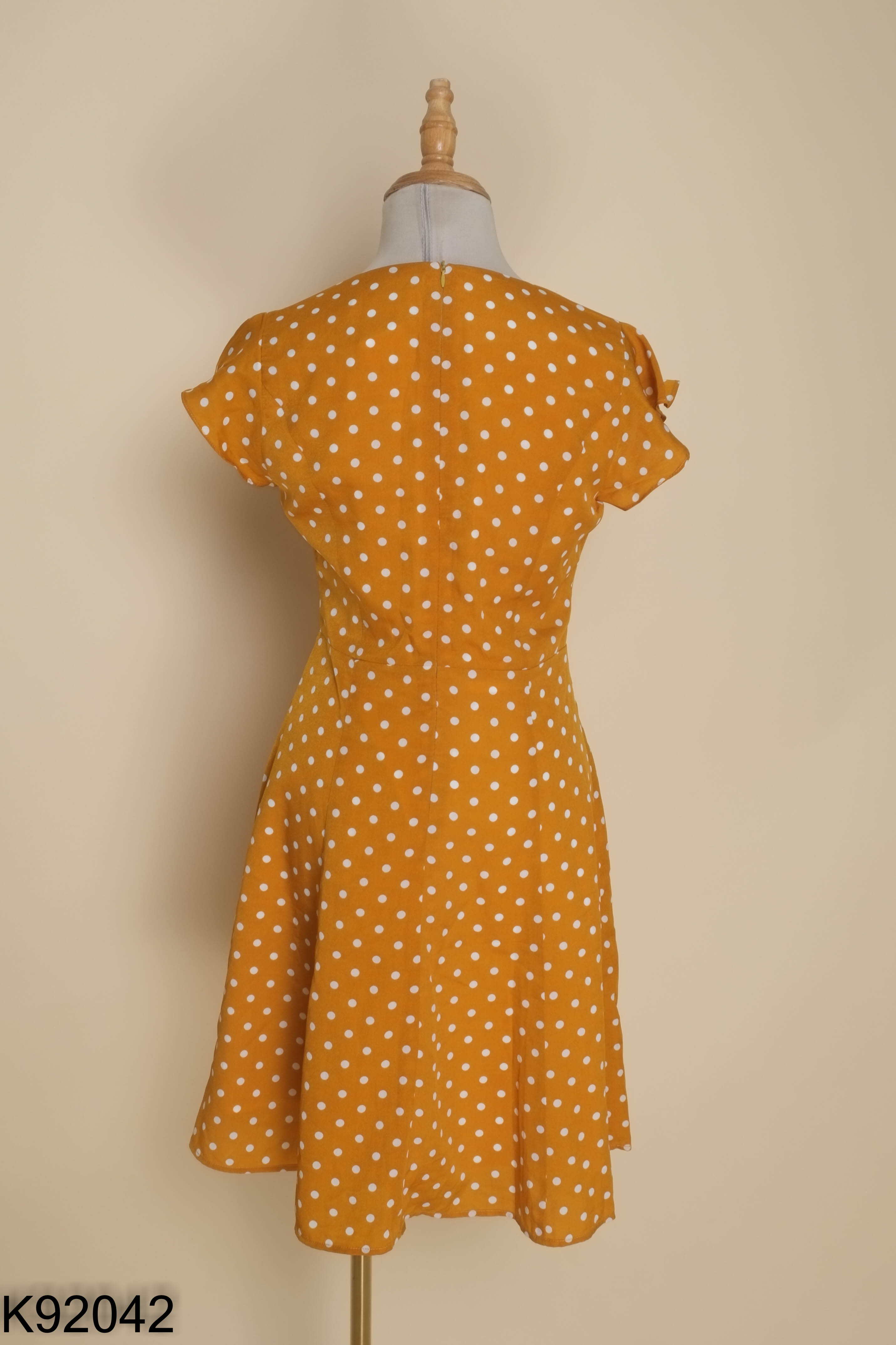 Váy ADORE DRESS nâu cam châm bi